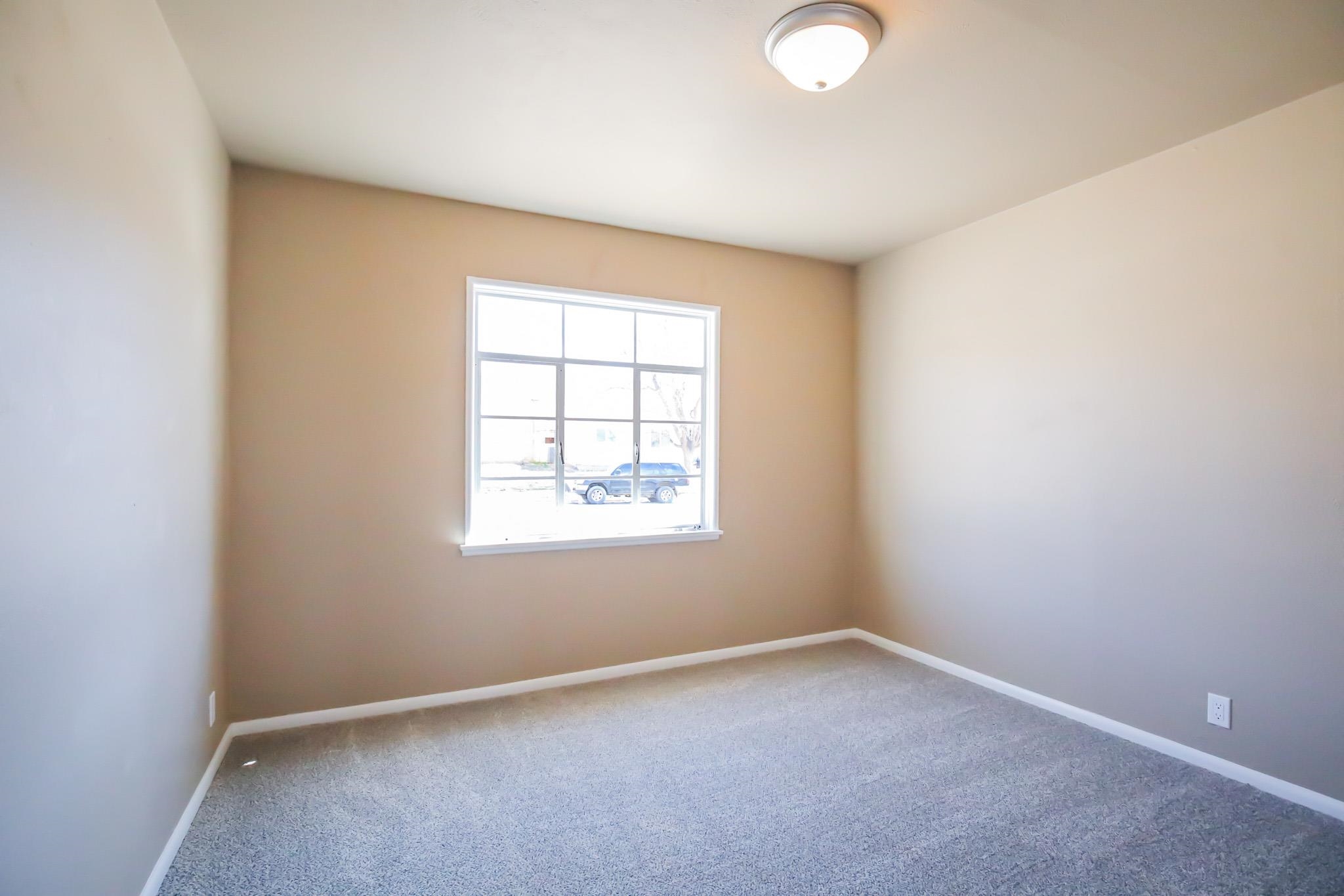 1005 Juniper DR