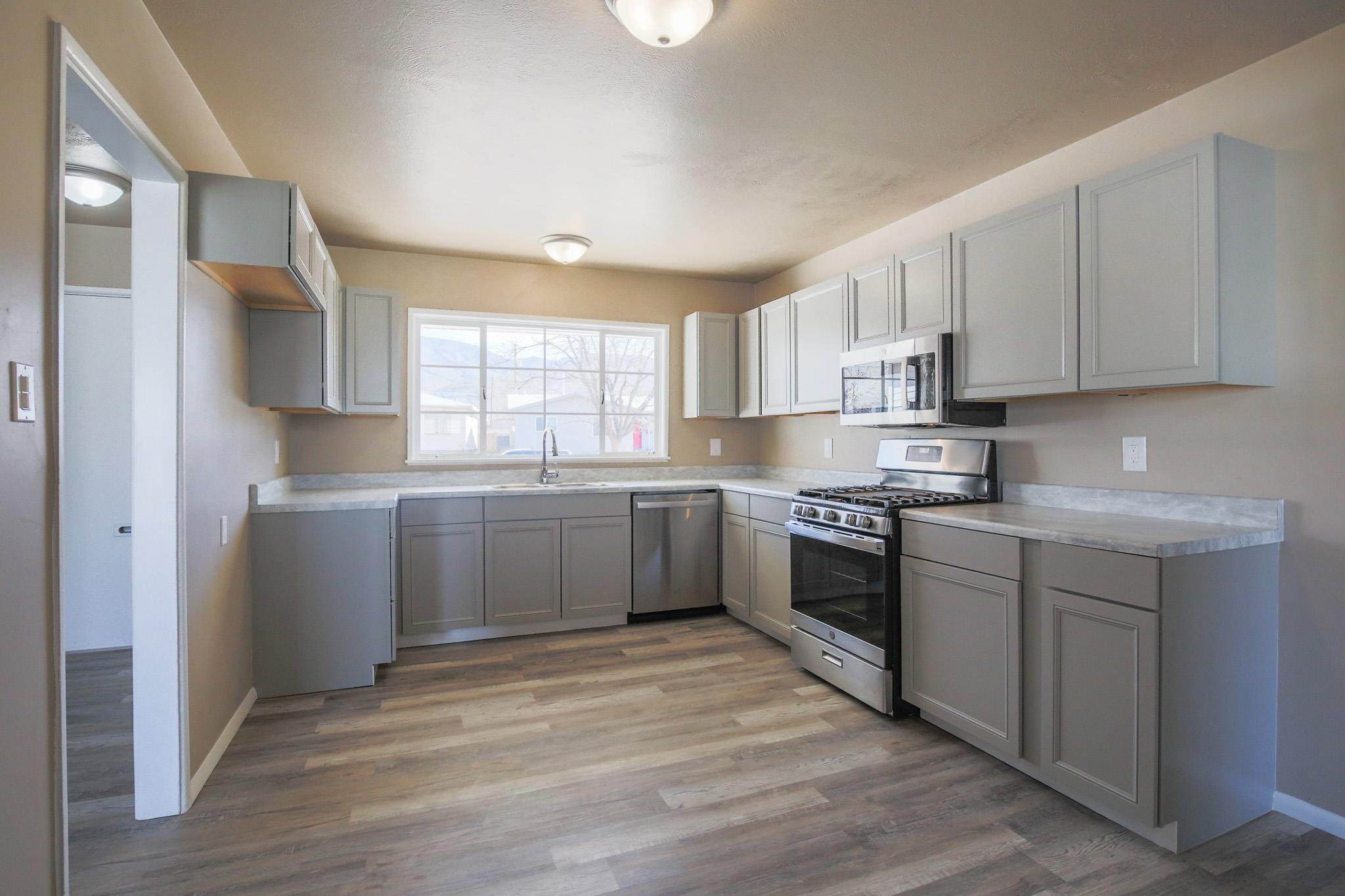 1005 Juniper DR