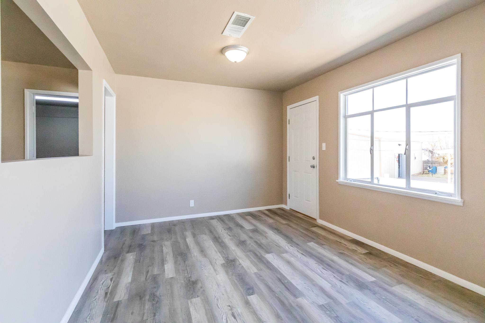 1005 Juniper DR