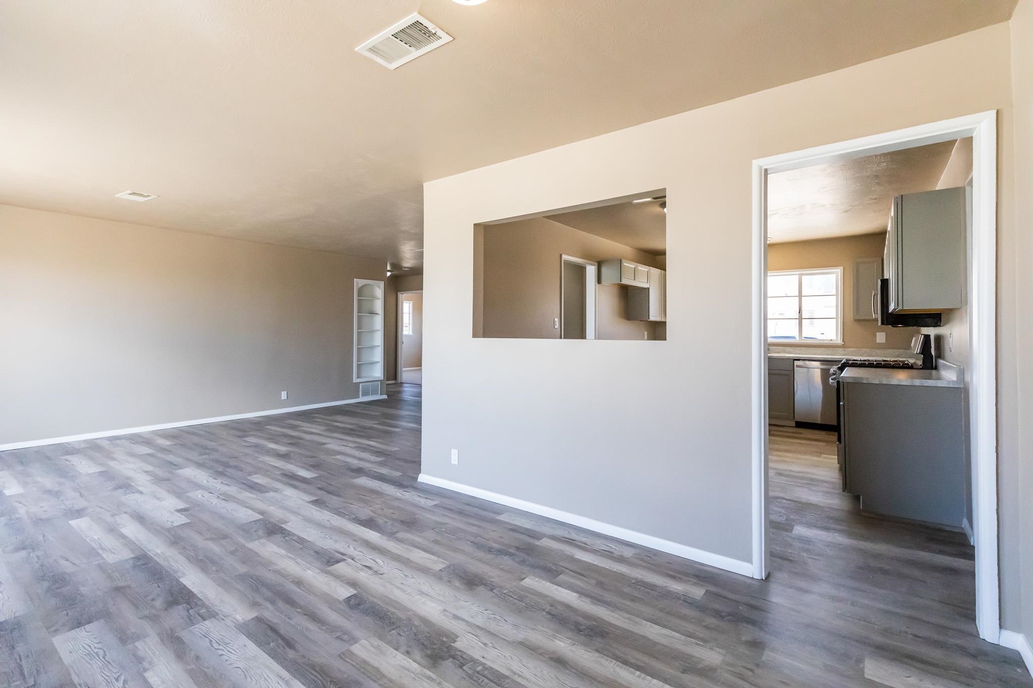 1005 Juniper DR
