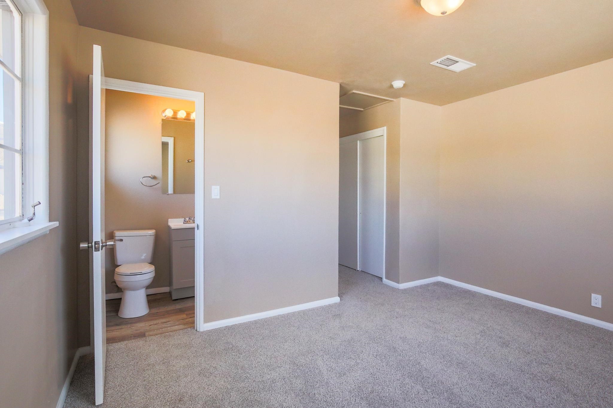 1005 Juniper DR