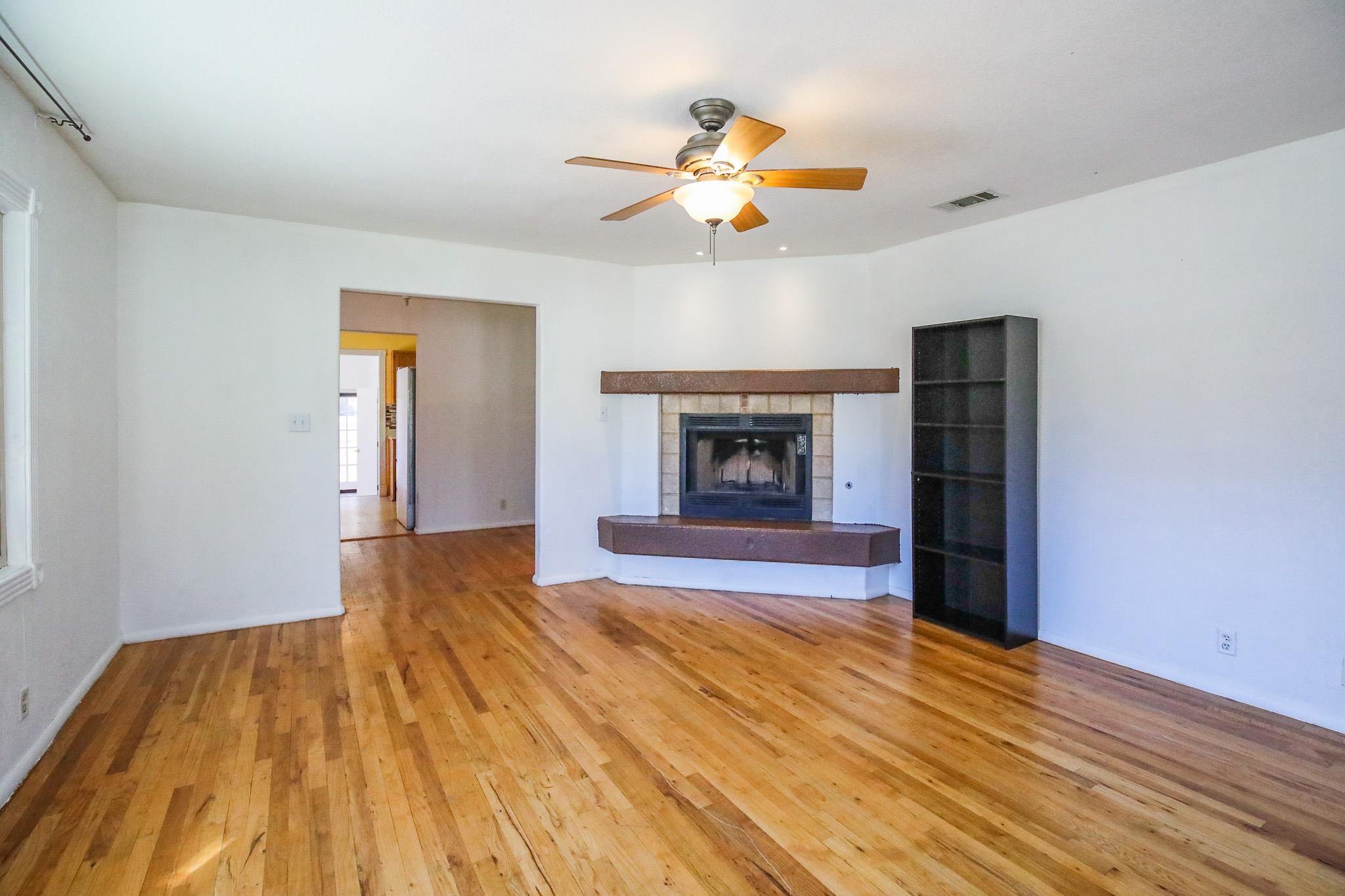 2307 Baylor AVE
