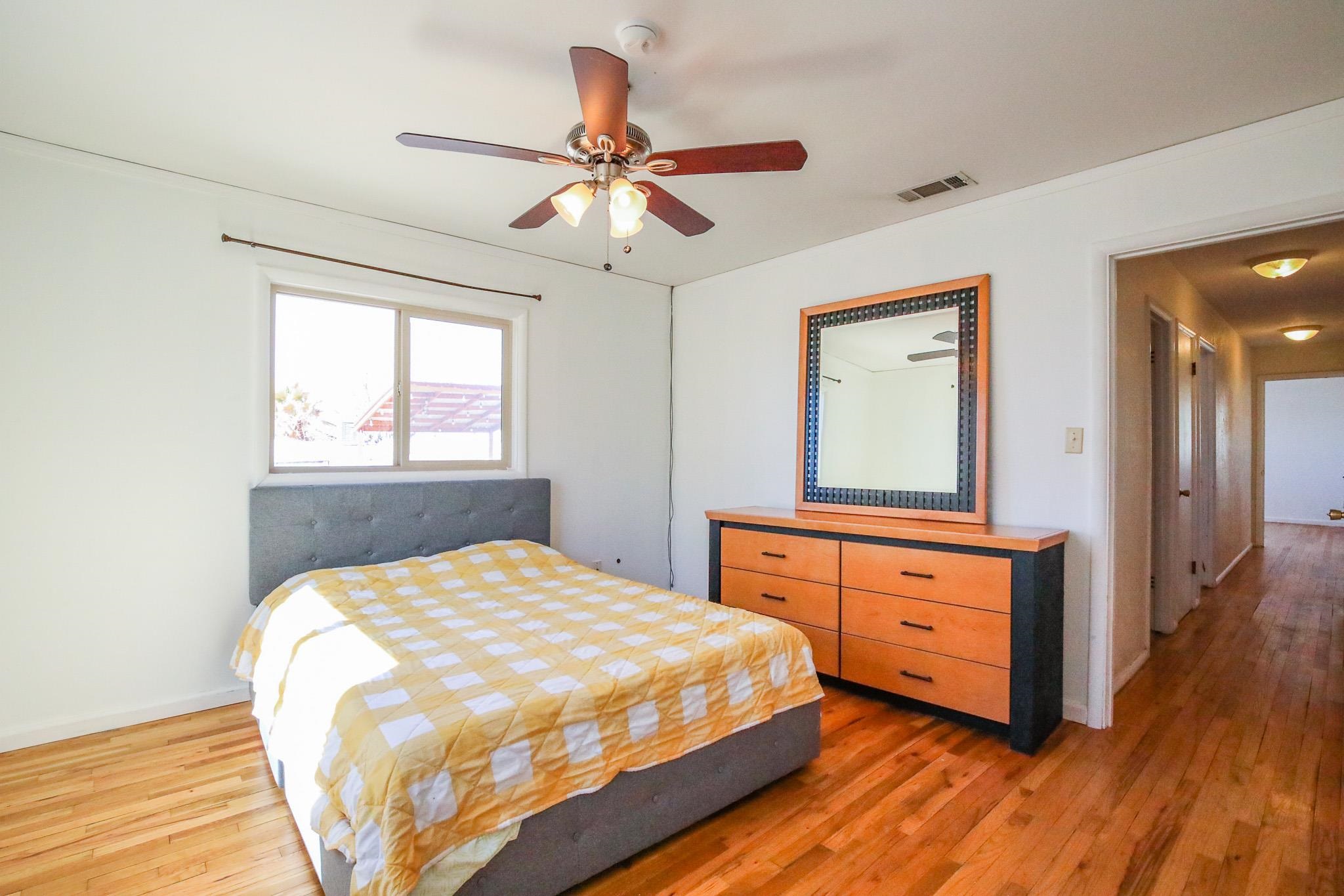 2307 Baylor AVE