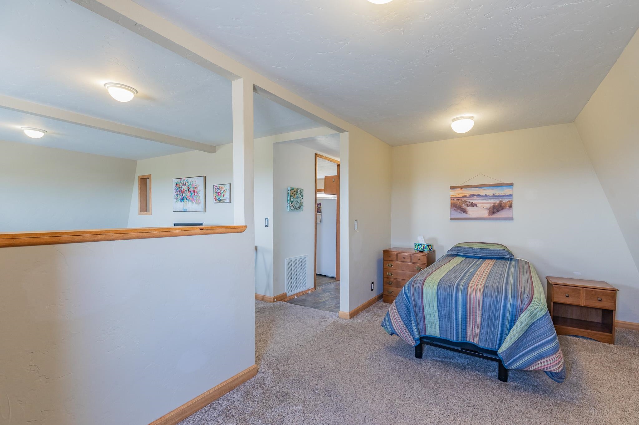 11 Lakeview Ct