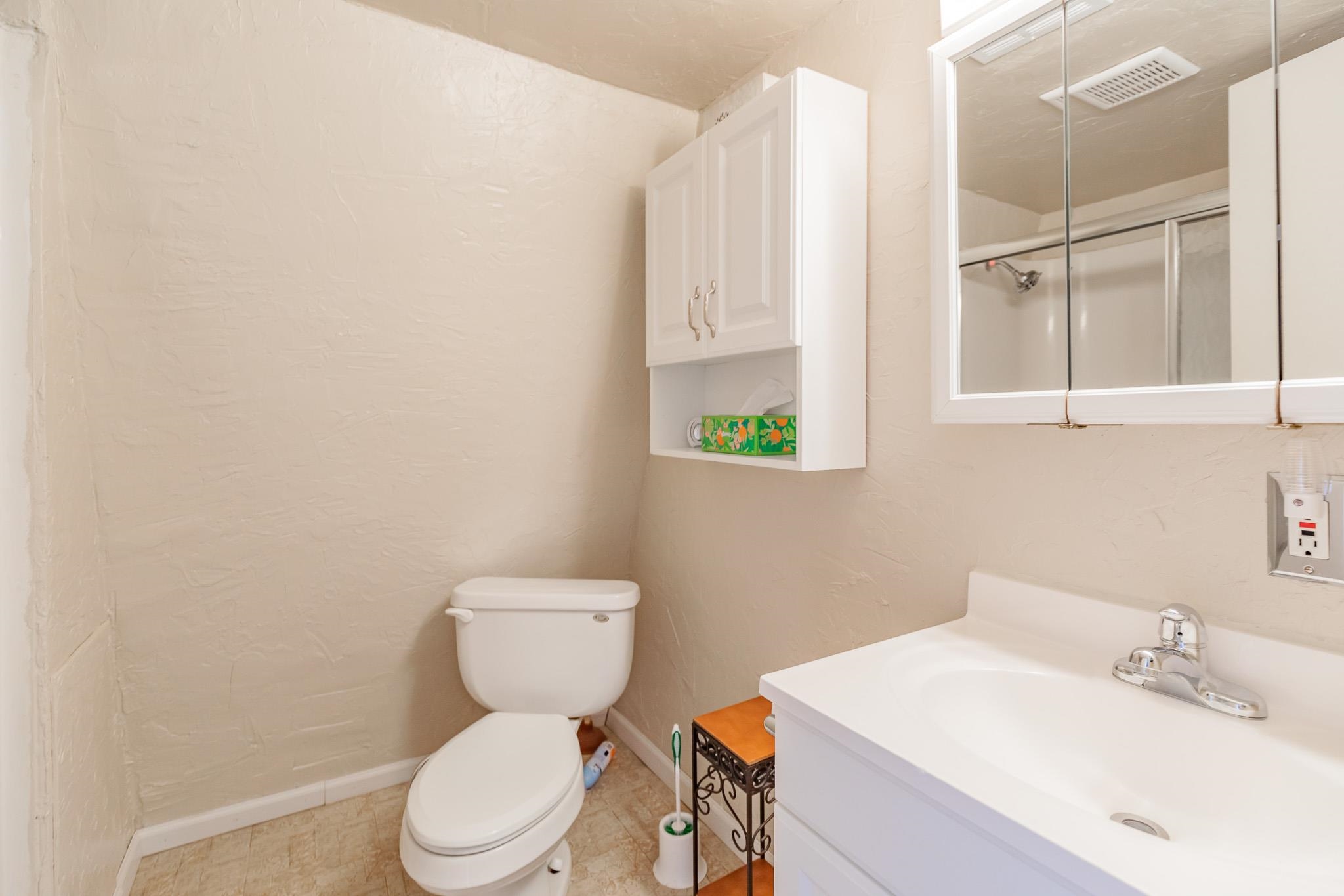 11 Lakeview Ct