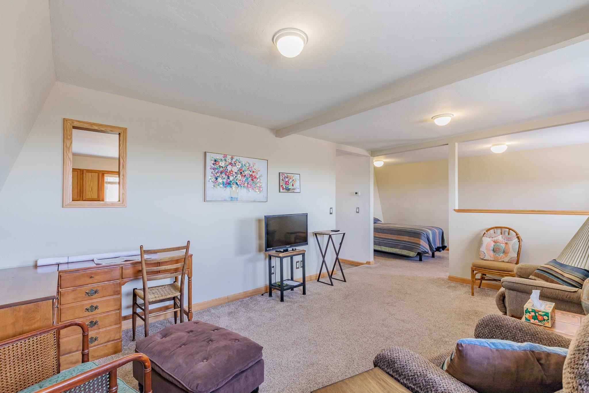 11 Lakeview Ct