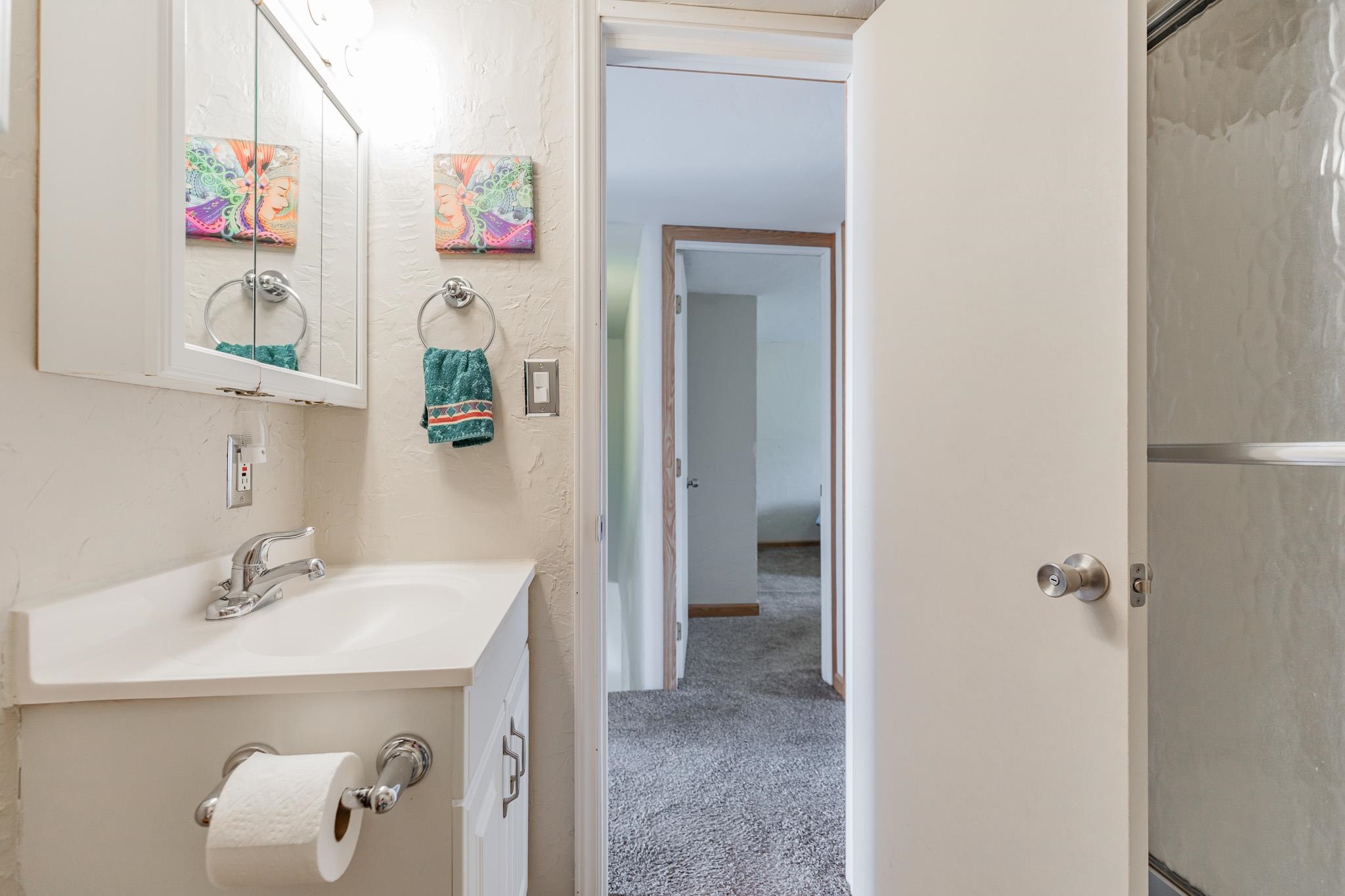 11 Lakeview Ct