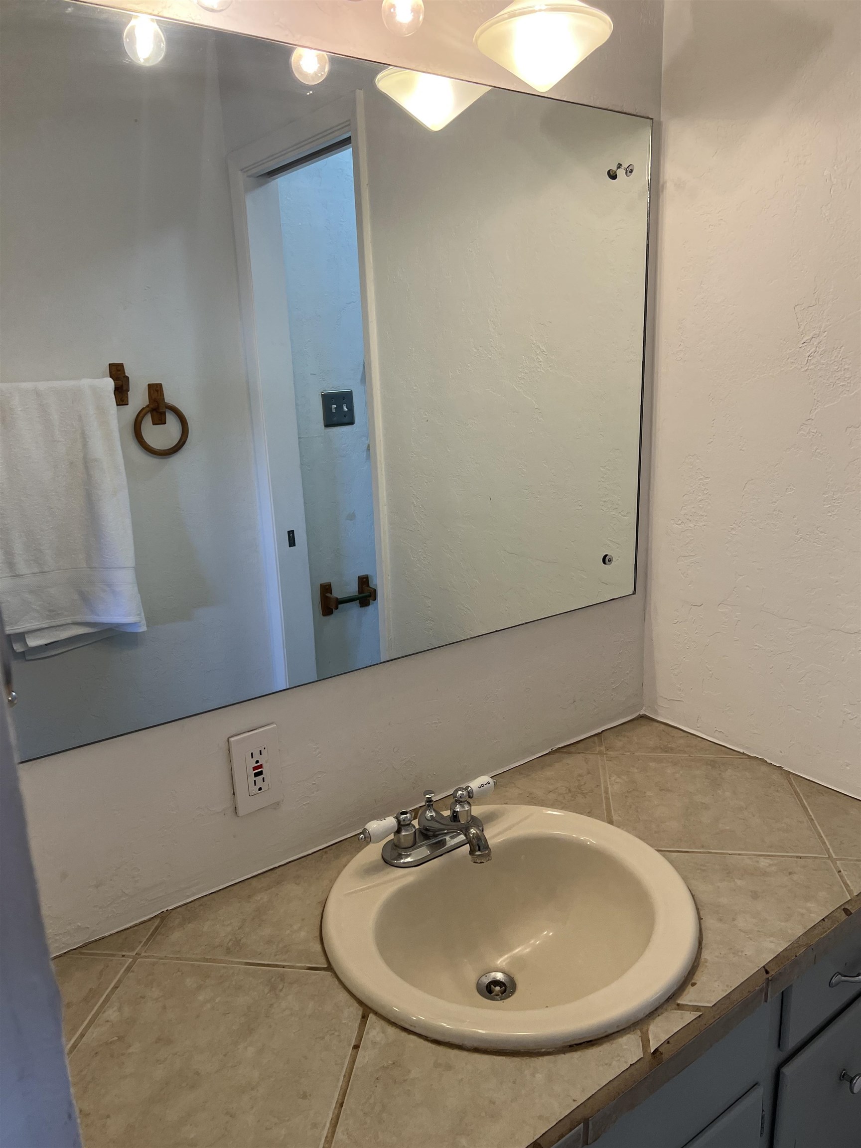 1003 Scenic DR