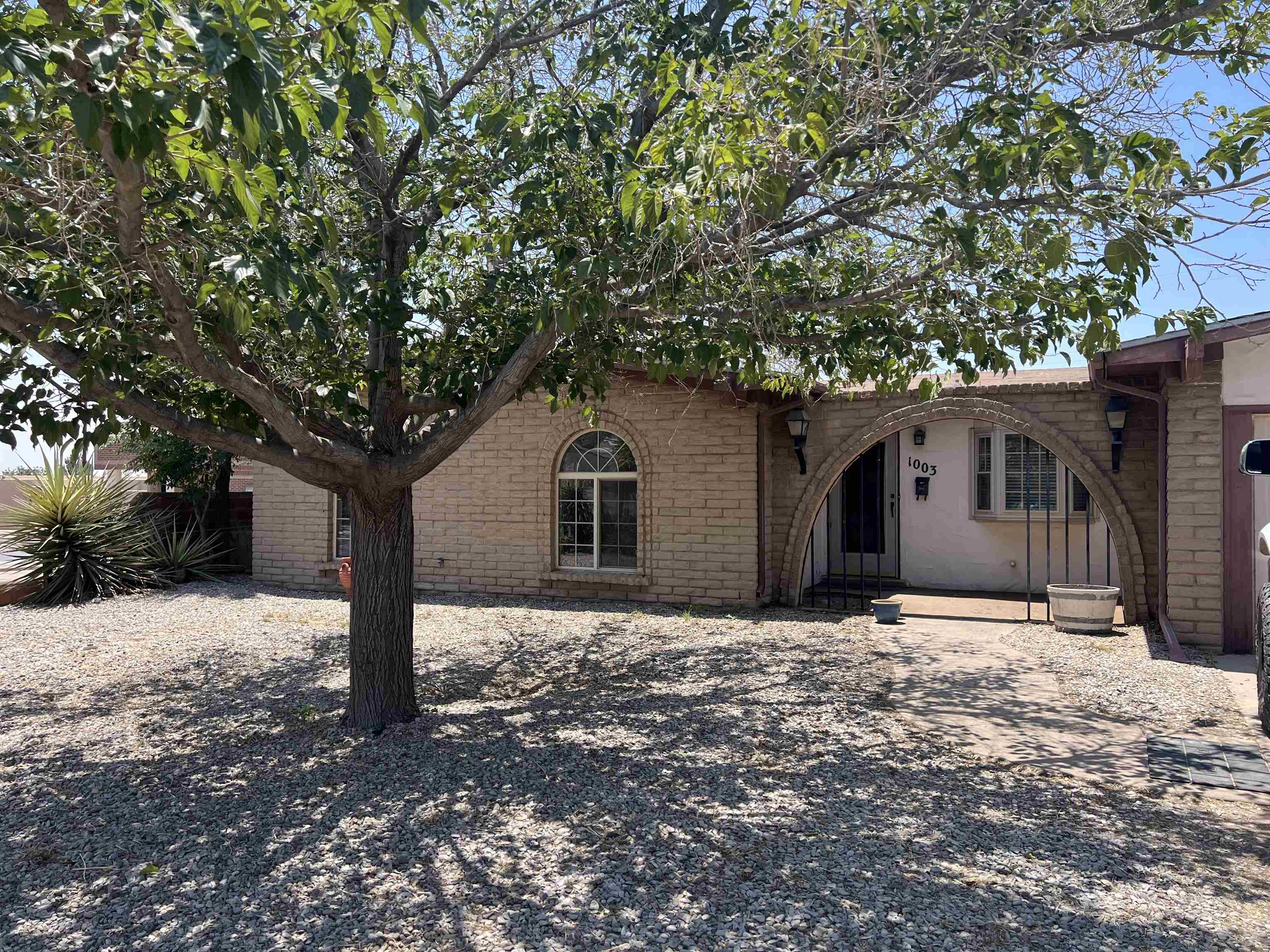 1003 Scenic DR