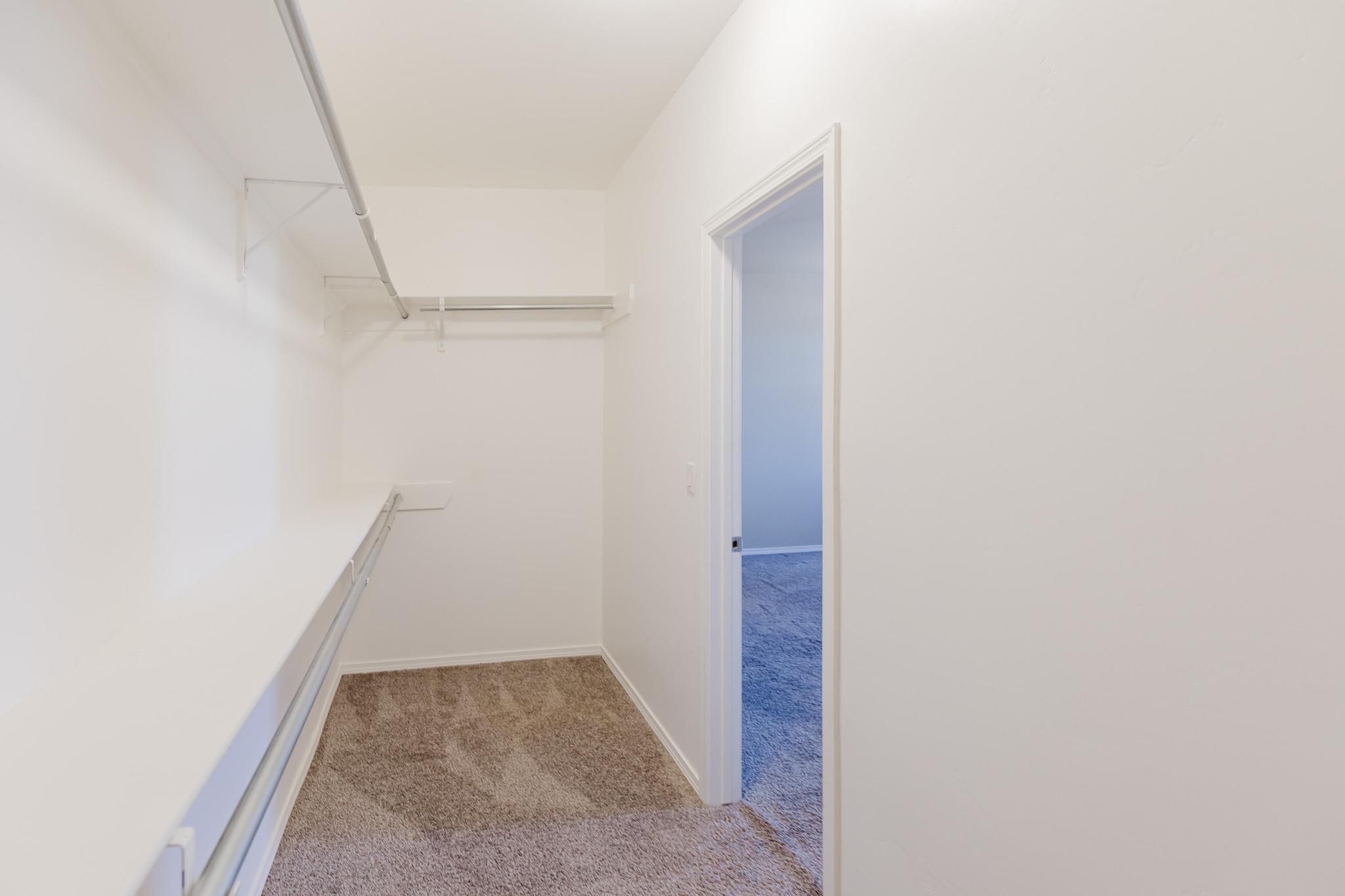 823 Valencia