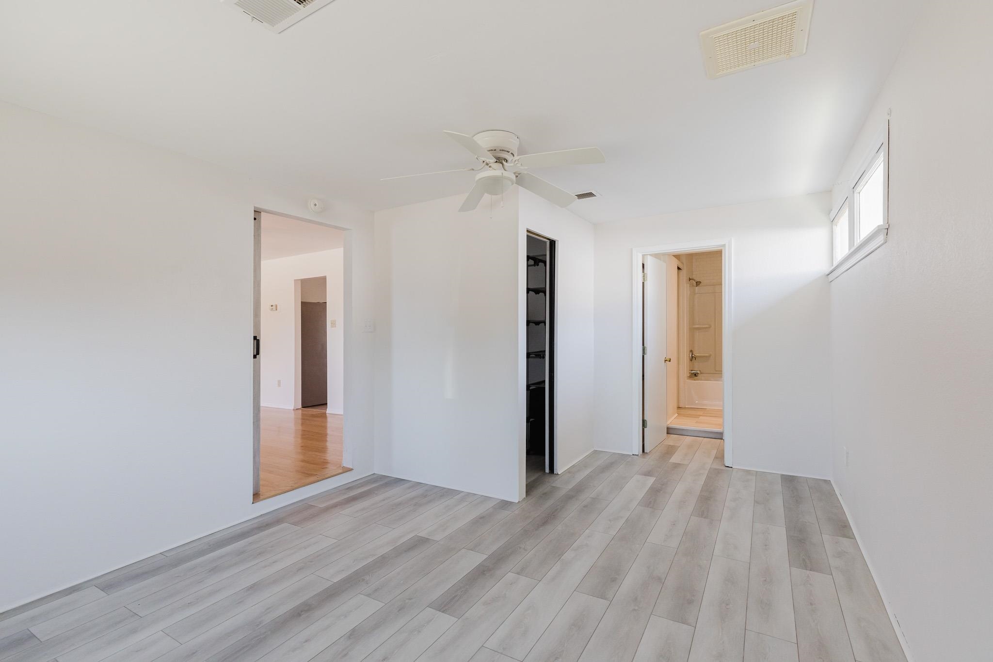 904 Spruce AVE