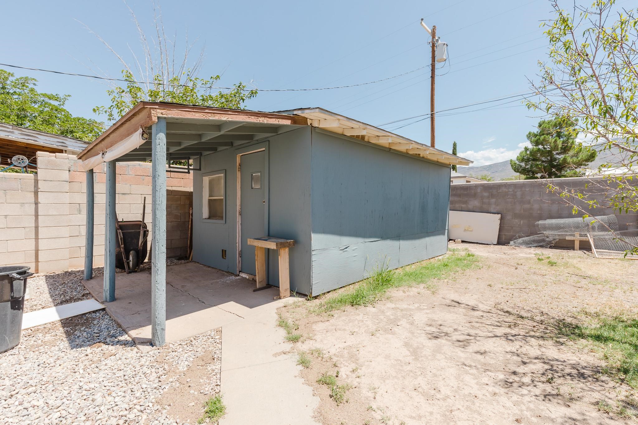 904 Spruce AVE