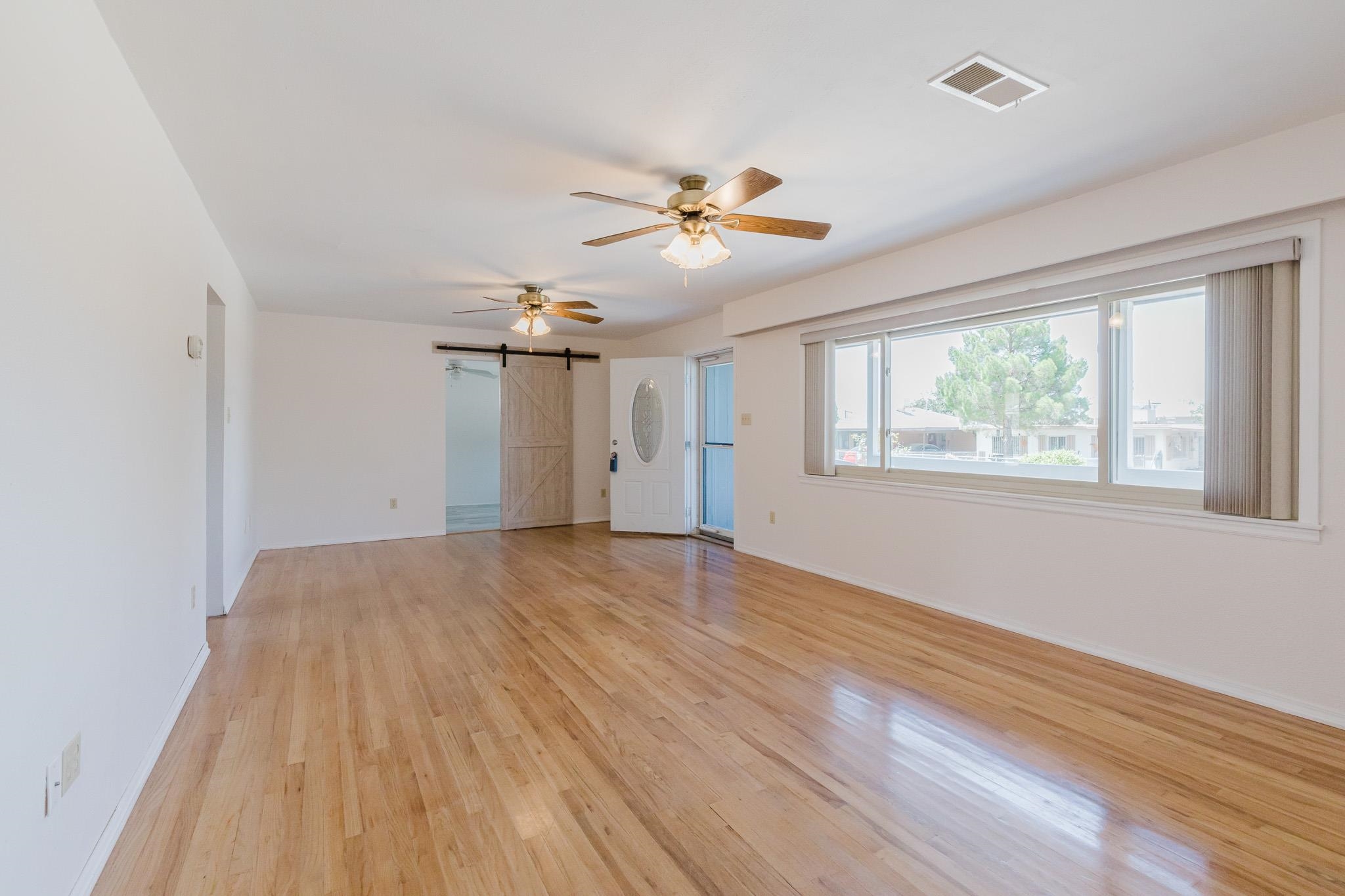 904 Spruce AVE