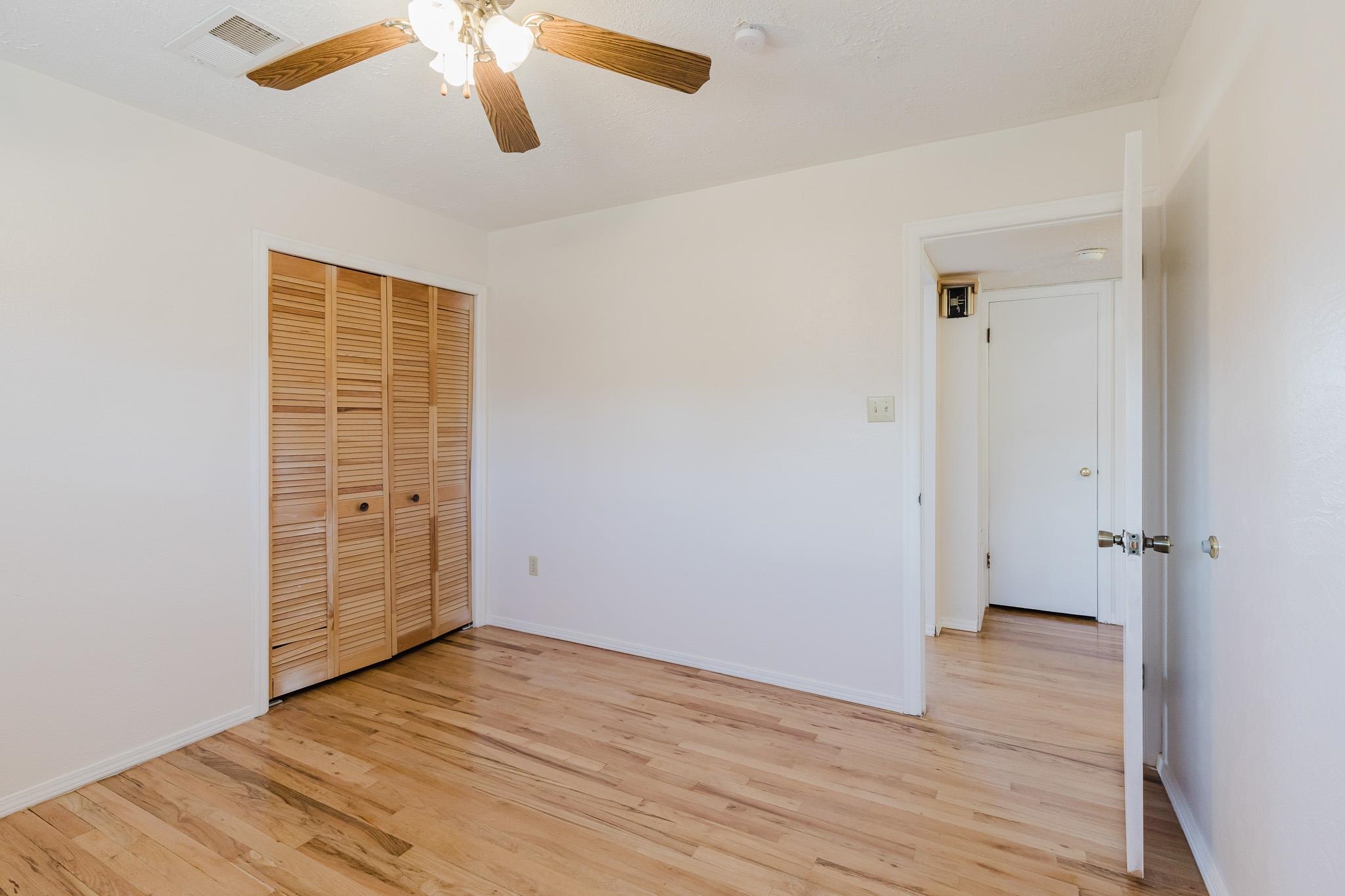 904 Spruce AVE