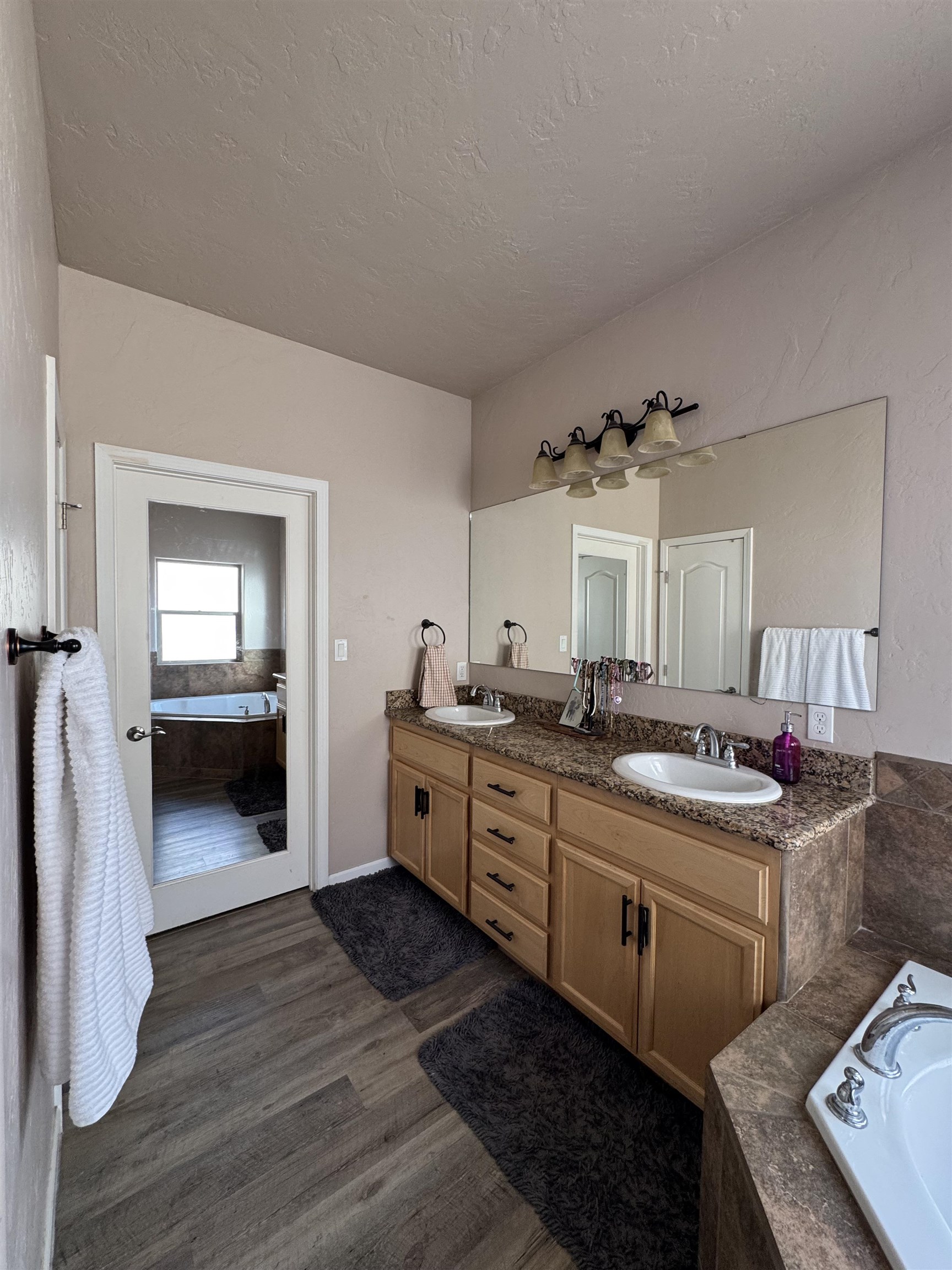 3414 Red Arroyo DR