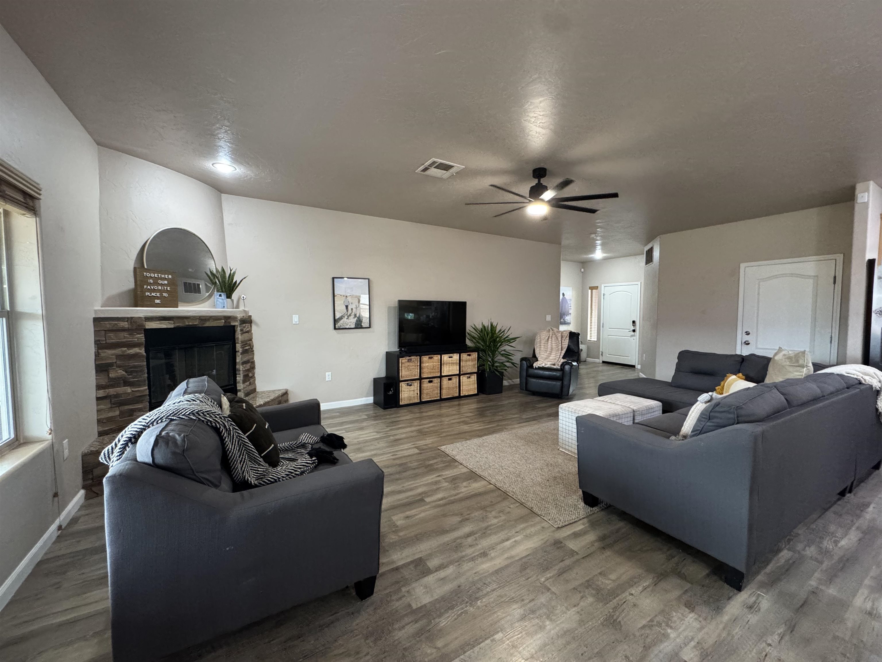 3414 Red Arroyo DR