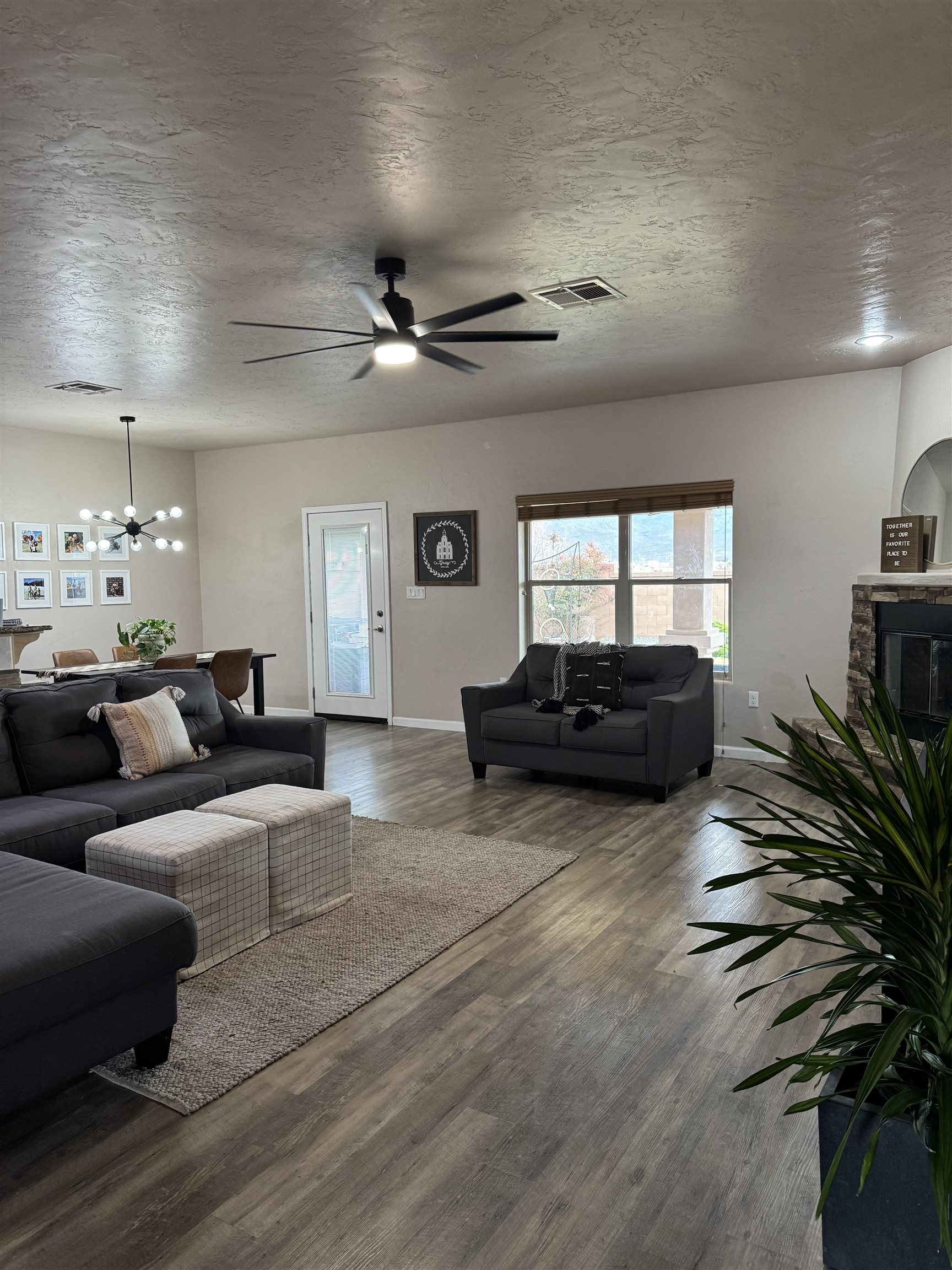3414 Red Arroyo DR