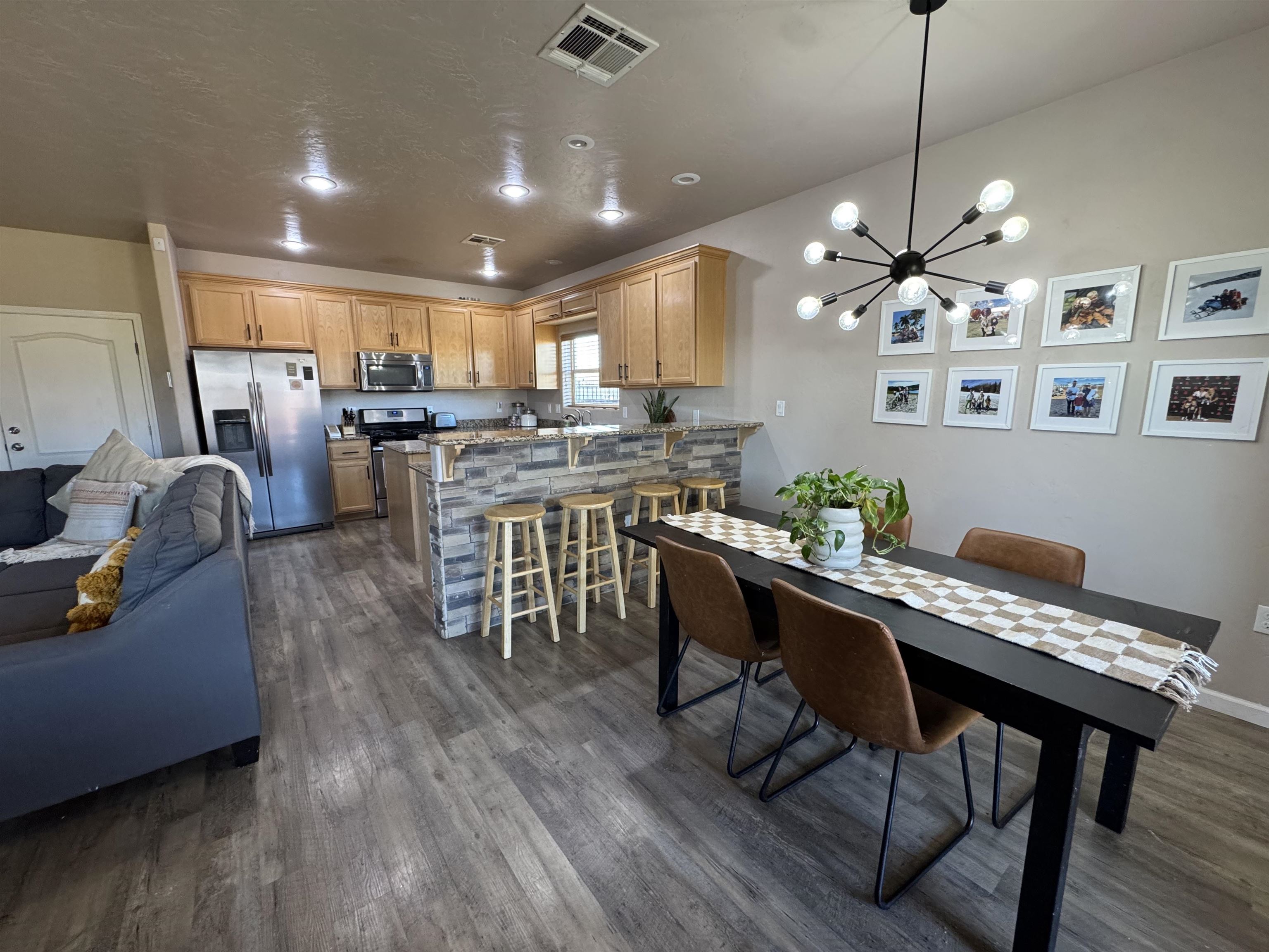 3414 Red Arroyo DR