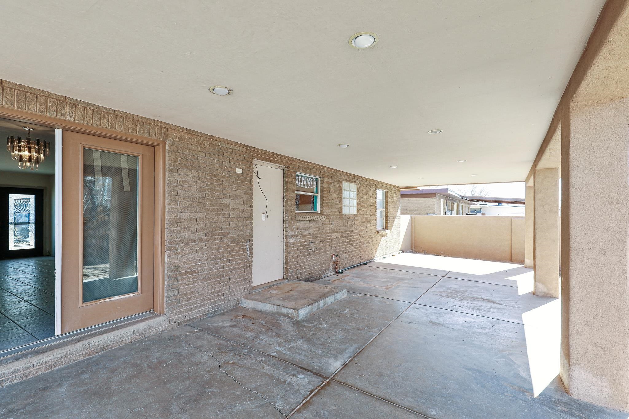 1200 Uranus DR