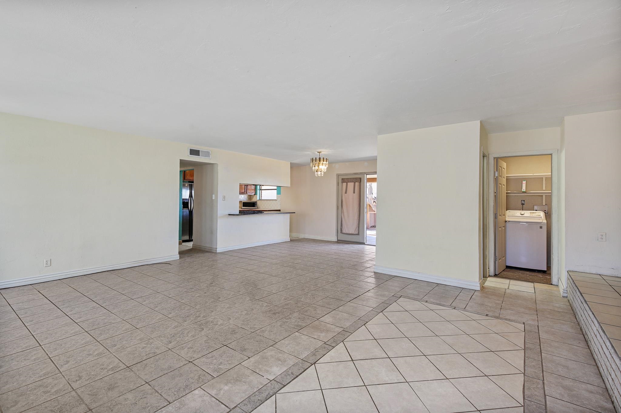 1200 Uranus DR
