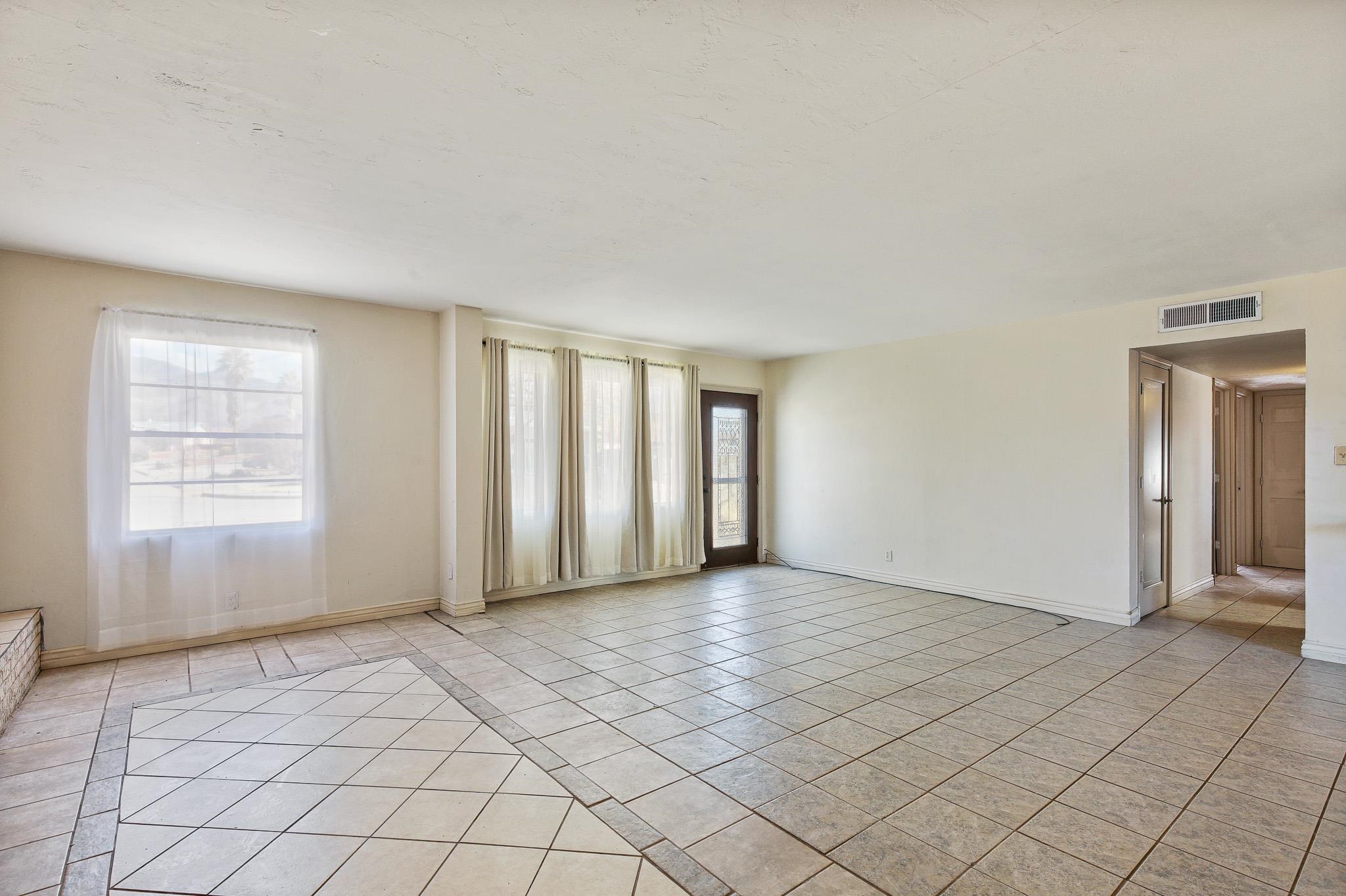1200 Uranus DR