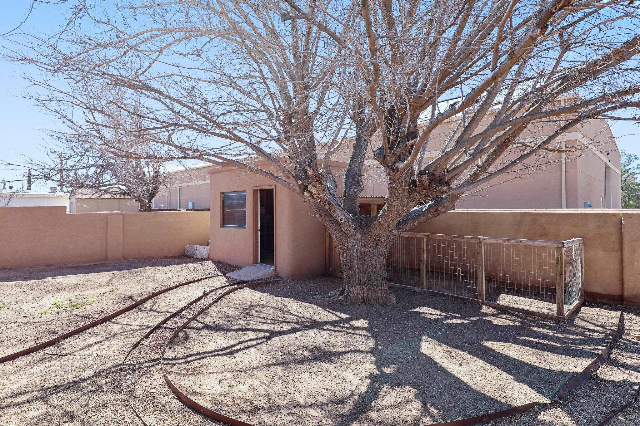 1200 Uranus DR