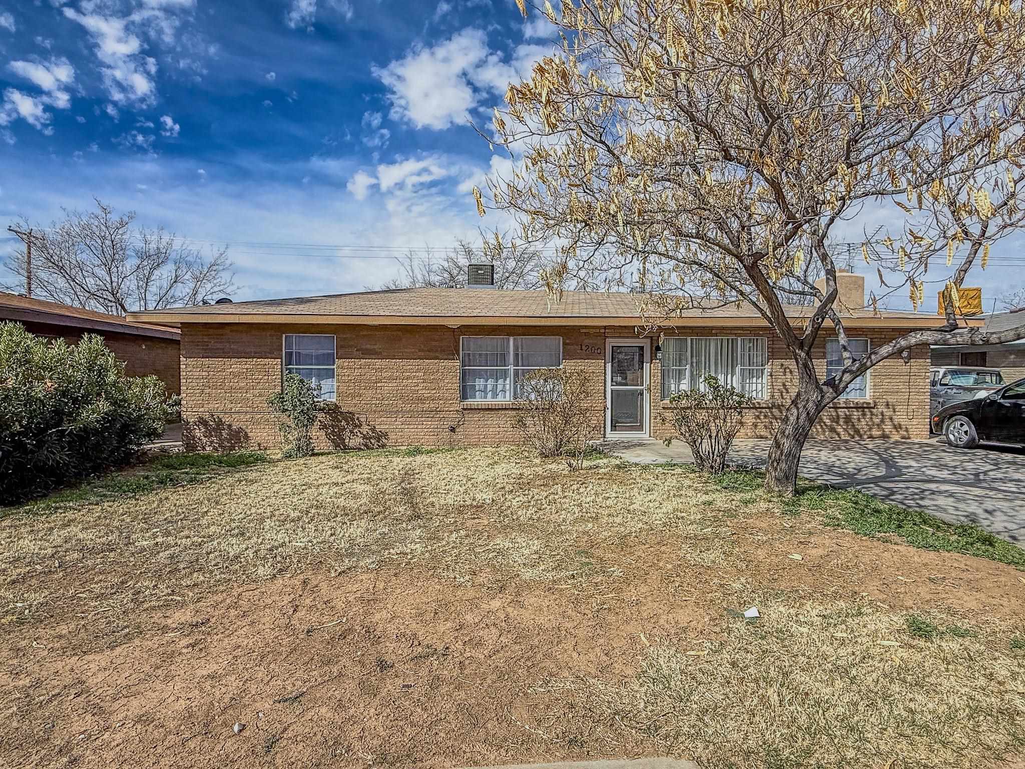 1200 Uranus DR