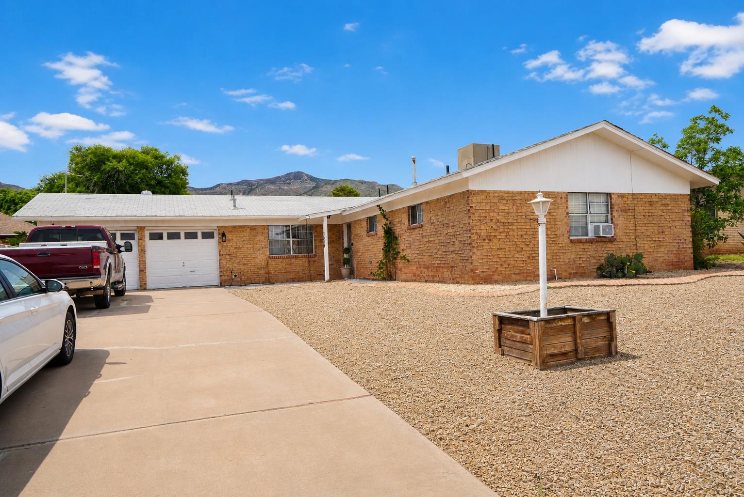 1518 Scenic DR