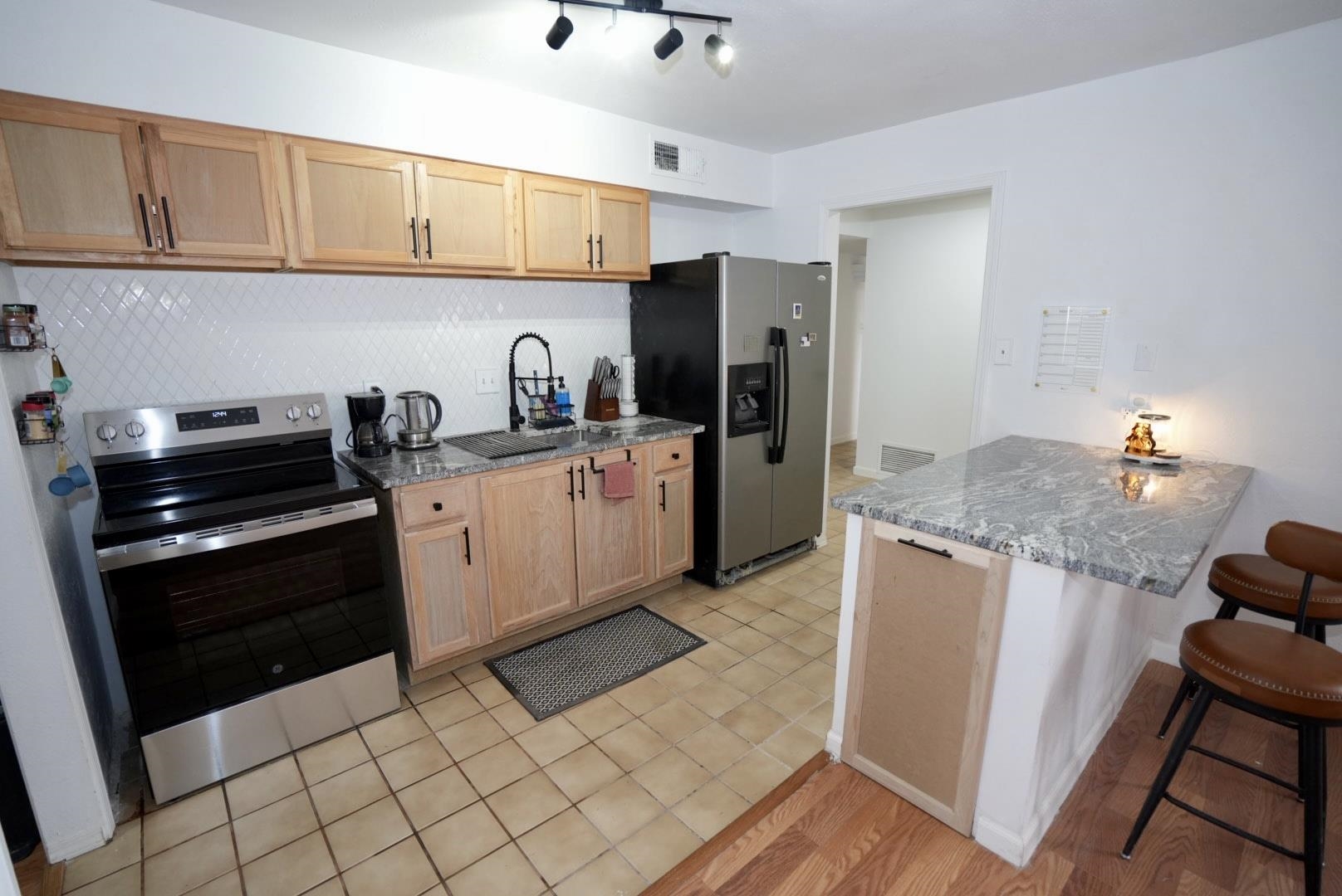 1518 Scenic DR