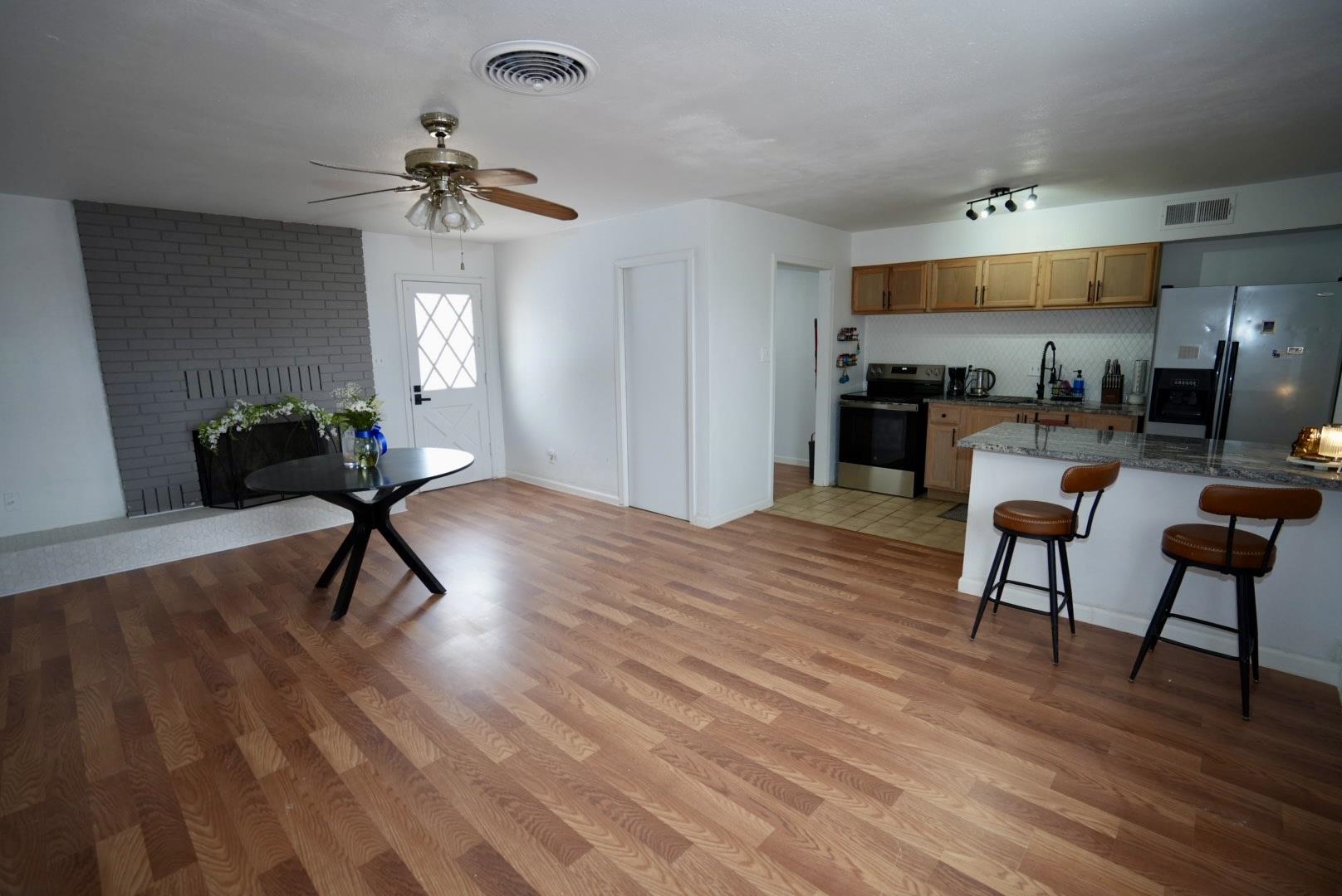 1518 Scenic DR