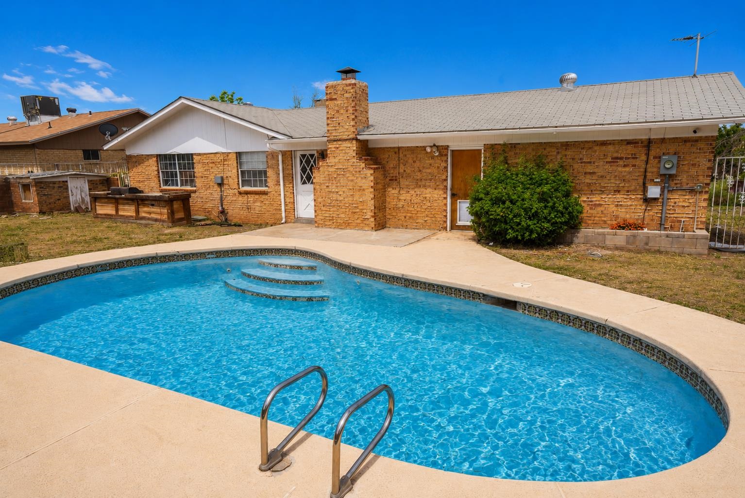 1518 Scenic DR