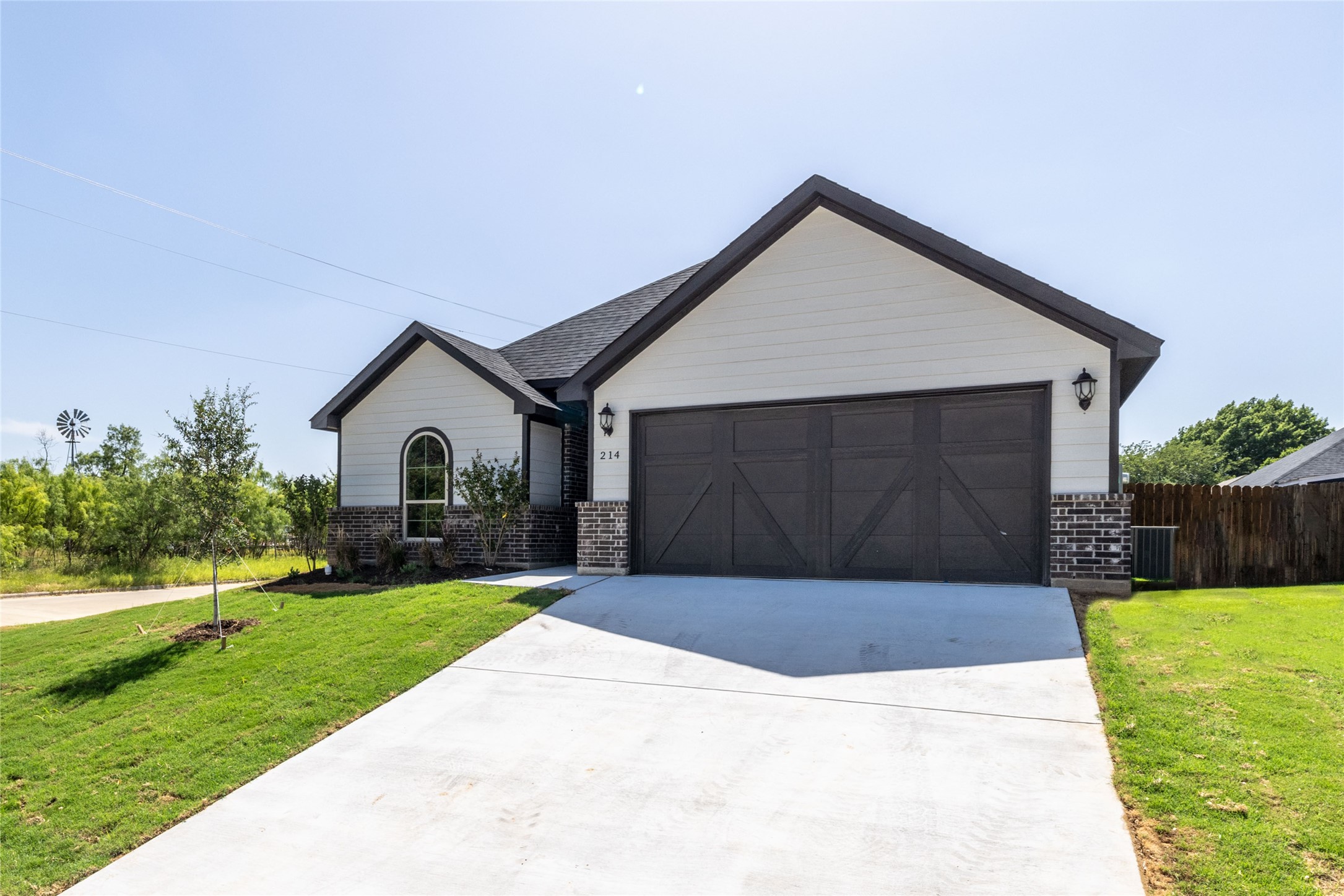 214 Clover Circle