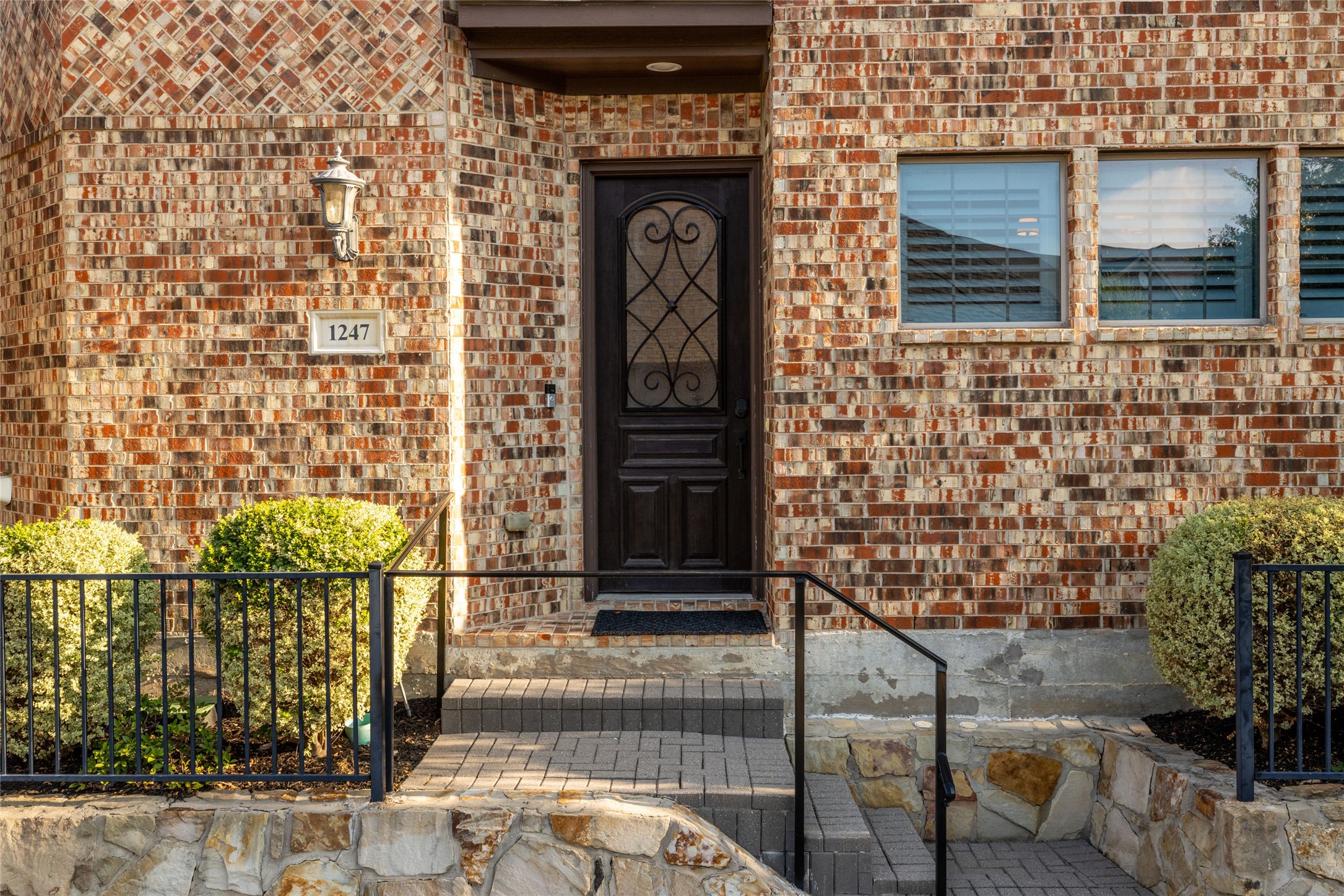 1247 Fowler Street