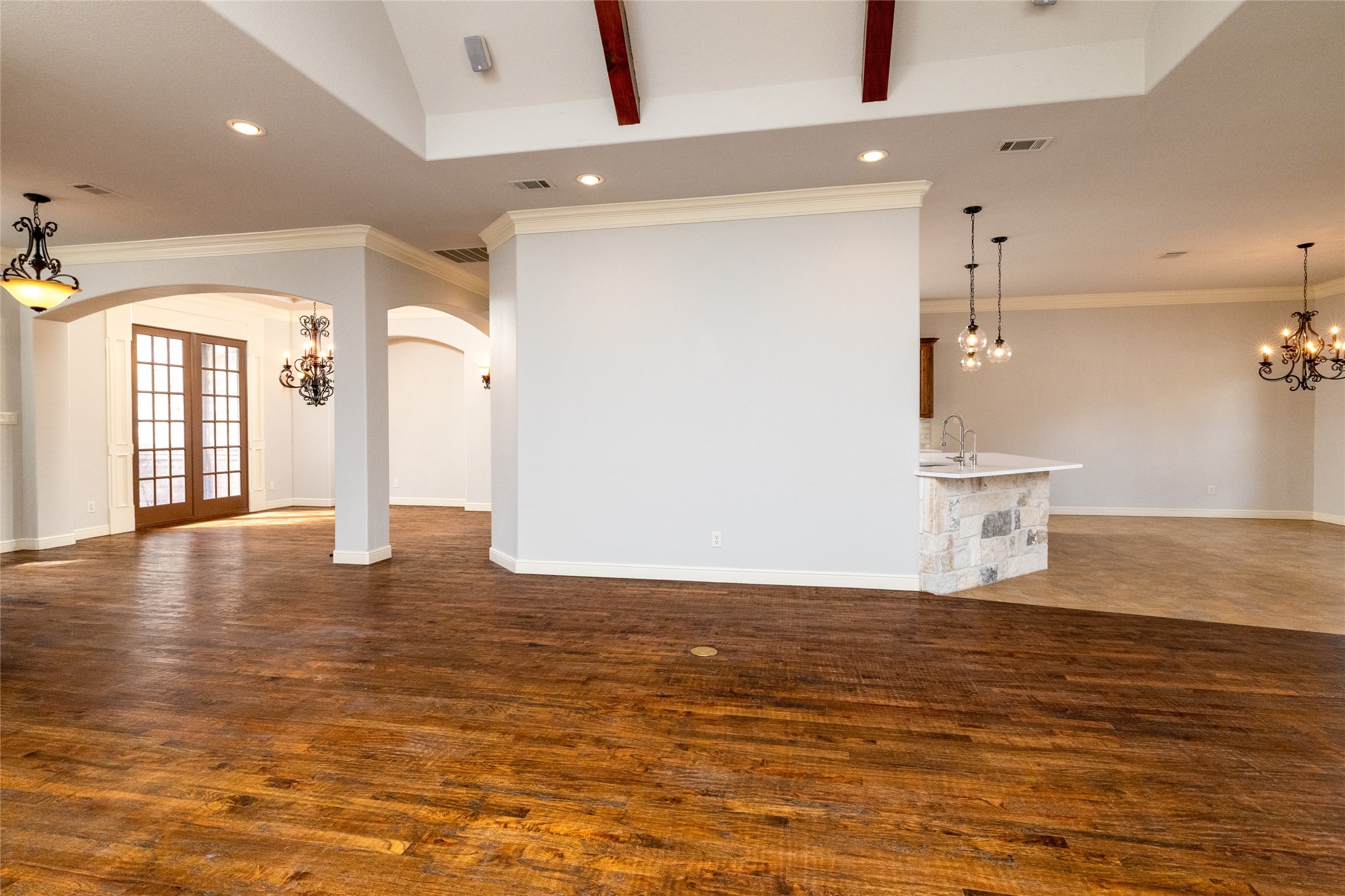 100 Mesquite Meadow Lane