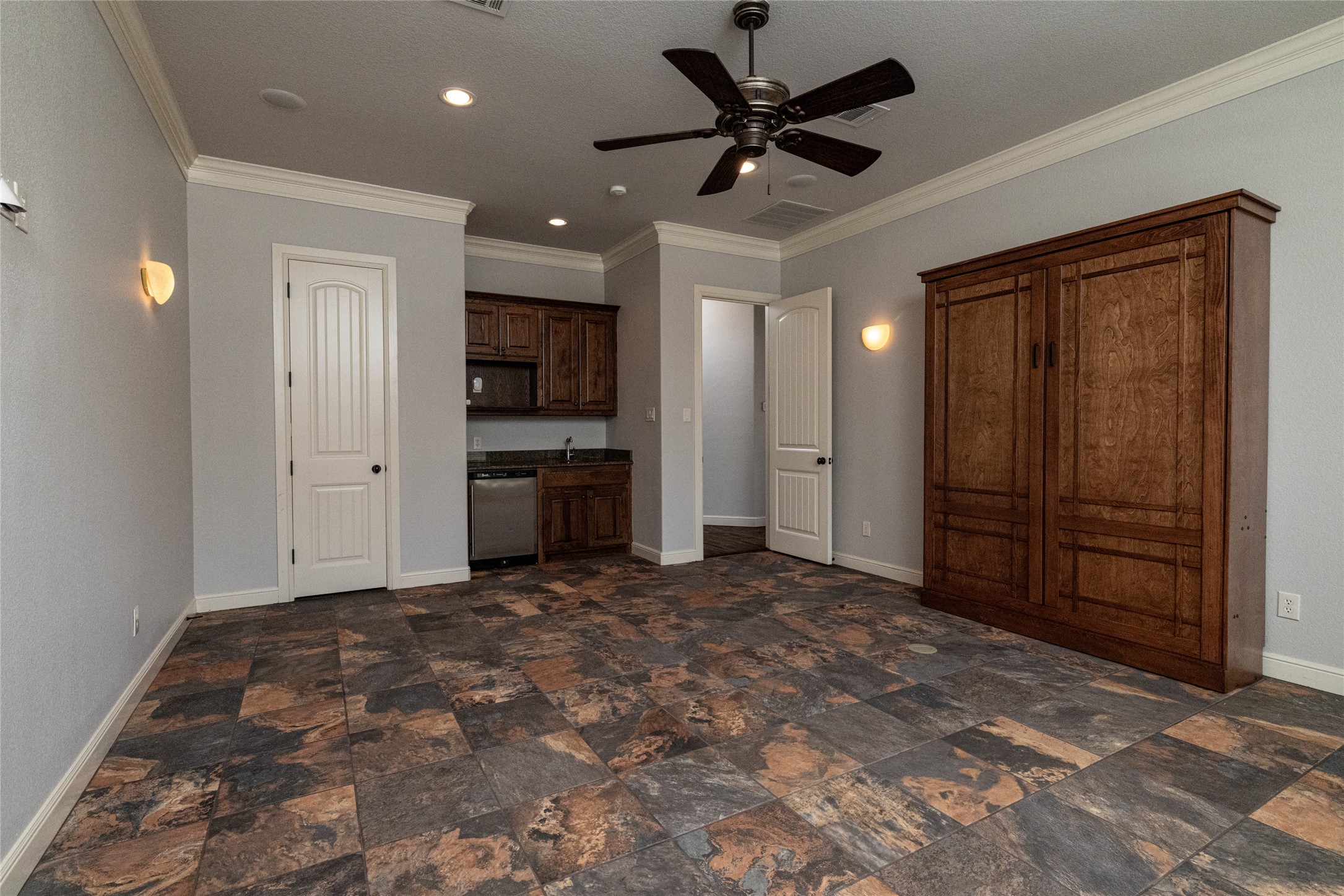 100 Mesquite Meadow Lane