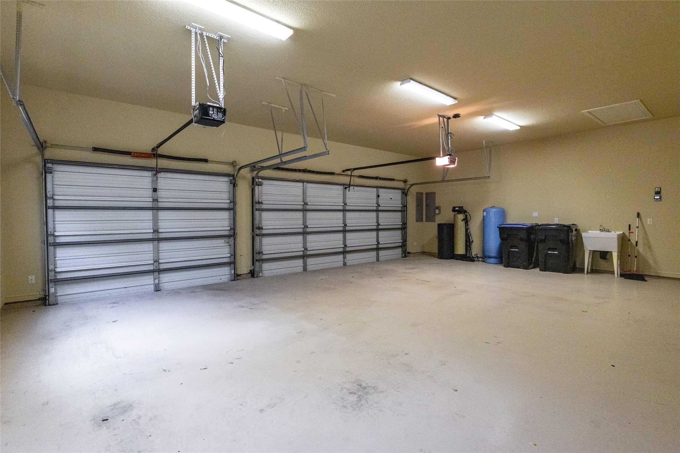 100 Mesquite Meadow Lane