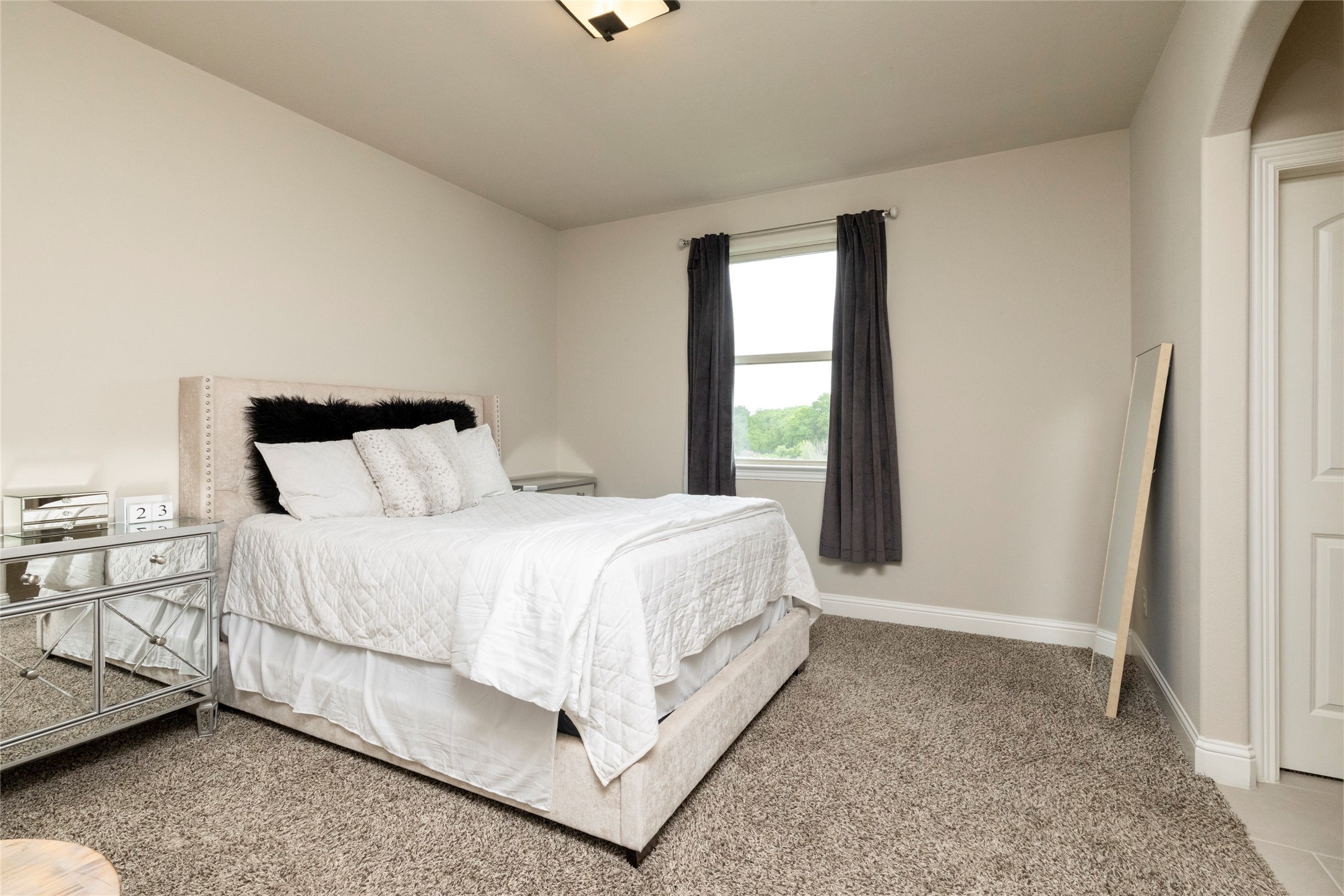 1413 Artesia Lane