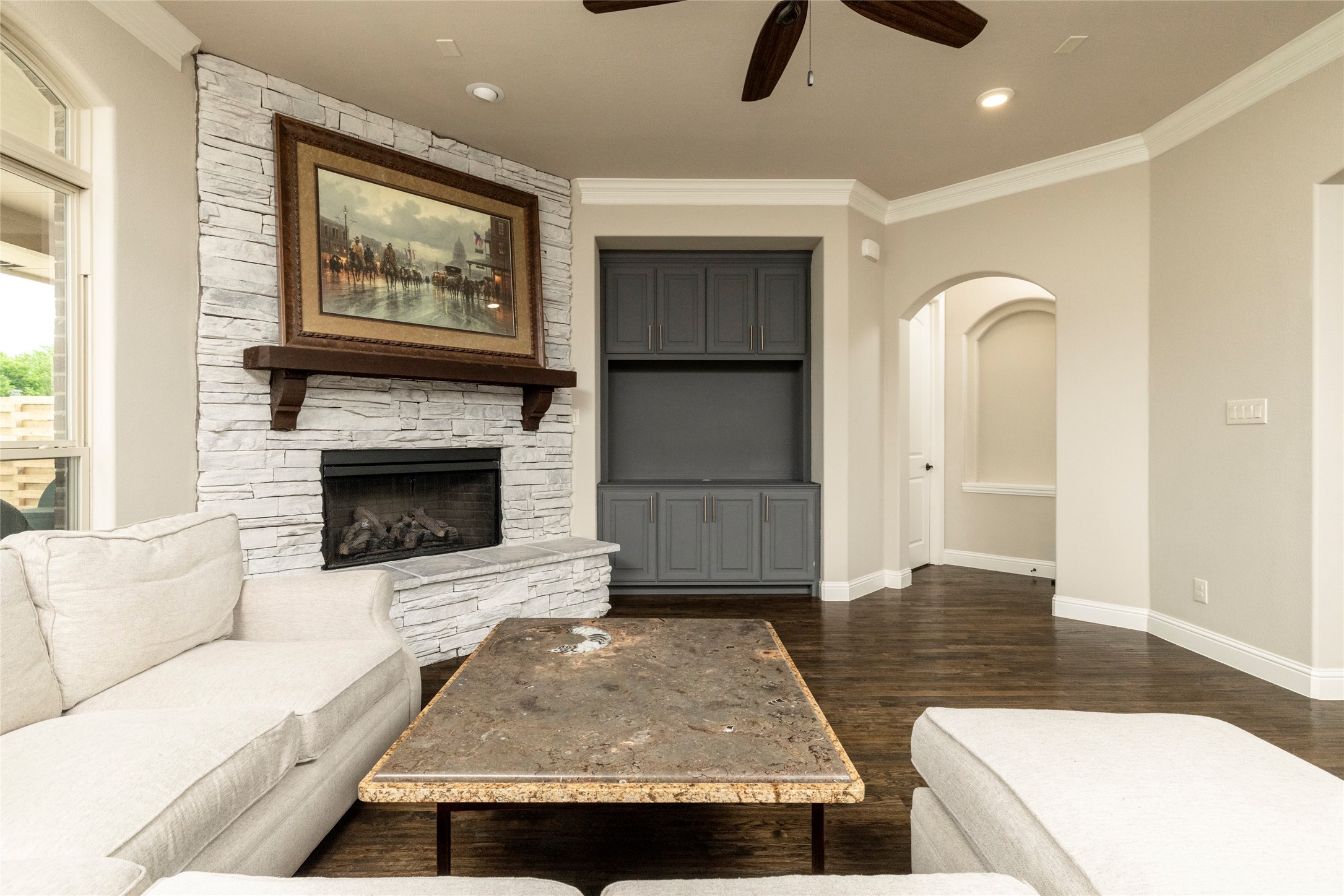 1413 Artesia Lane