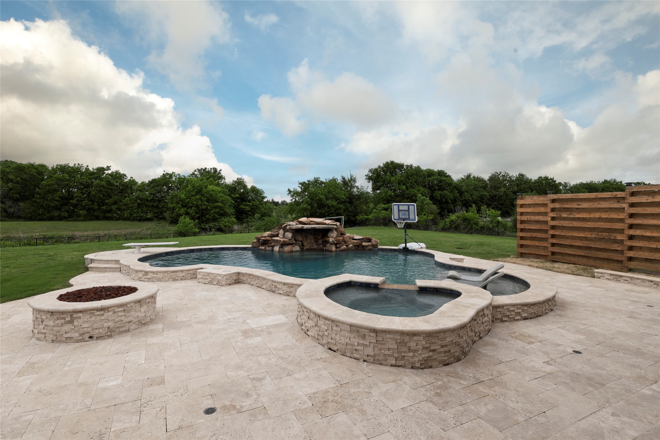 1413 Artesia Lane