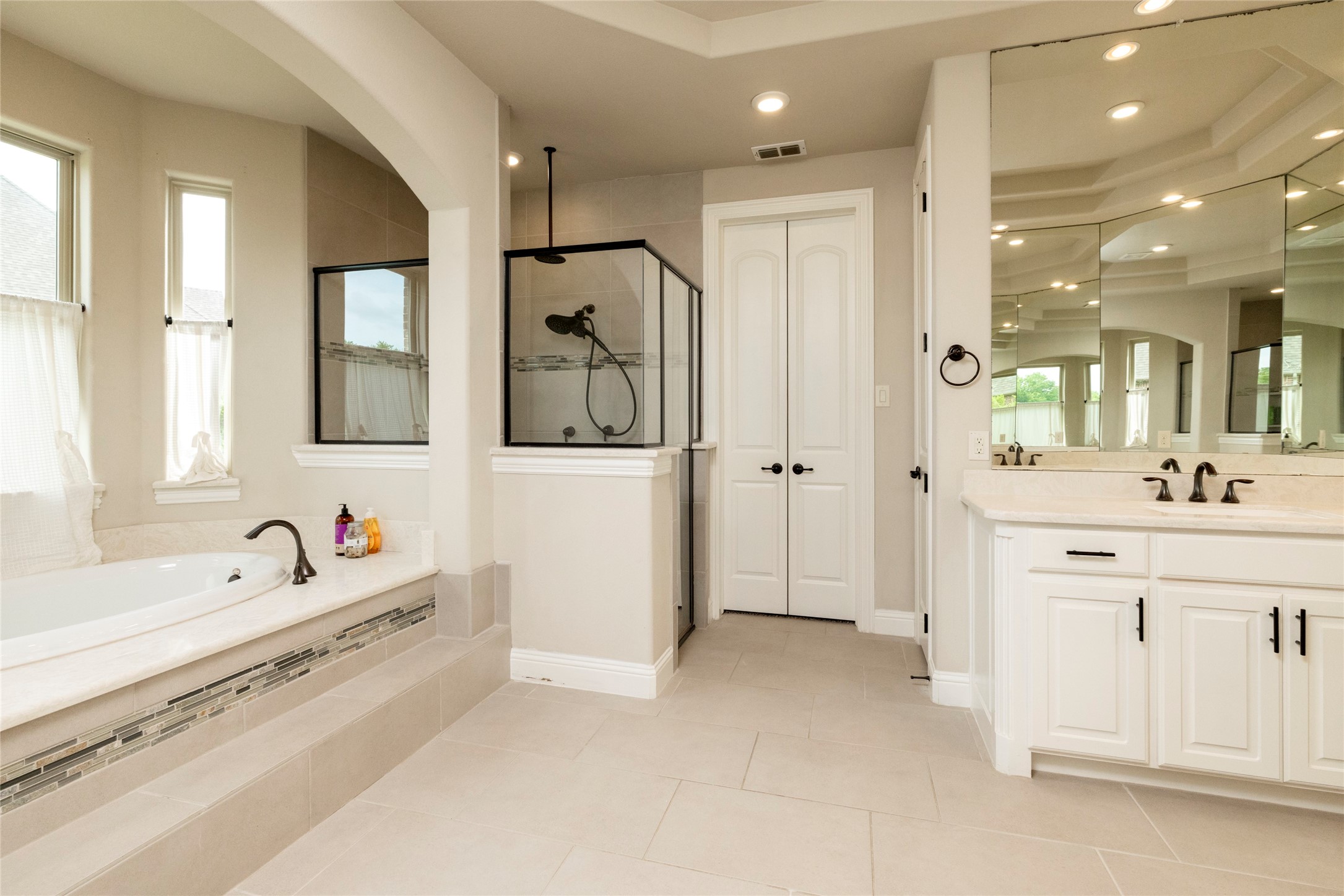 1413 Artesia Lane