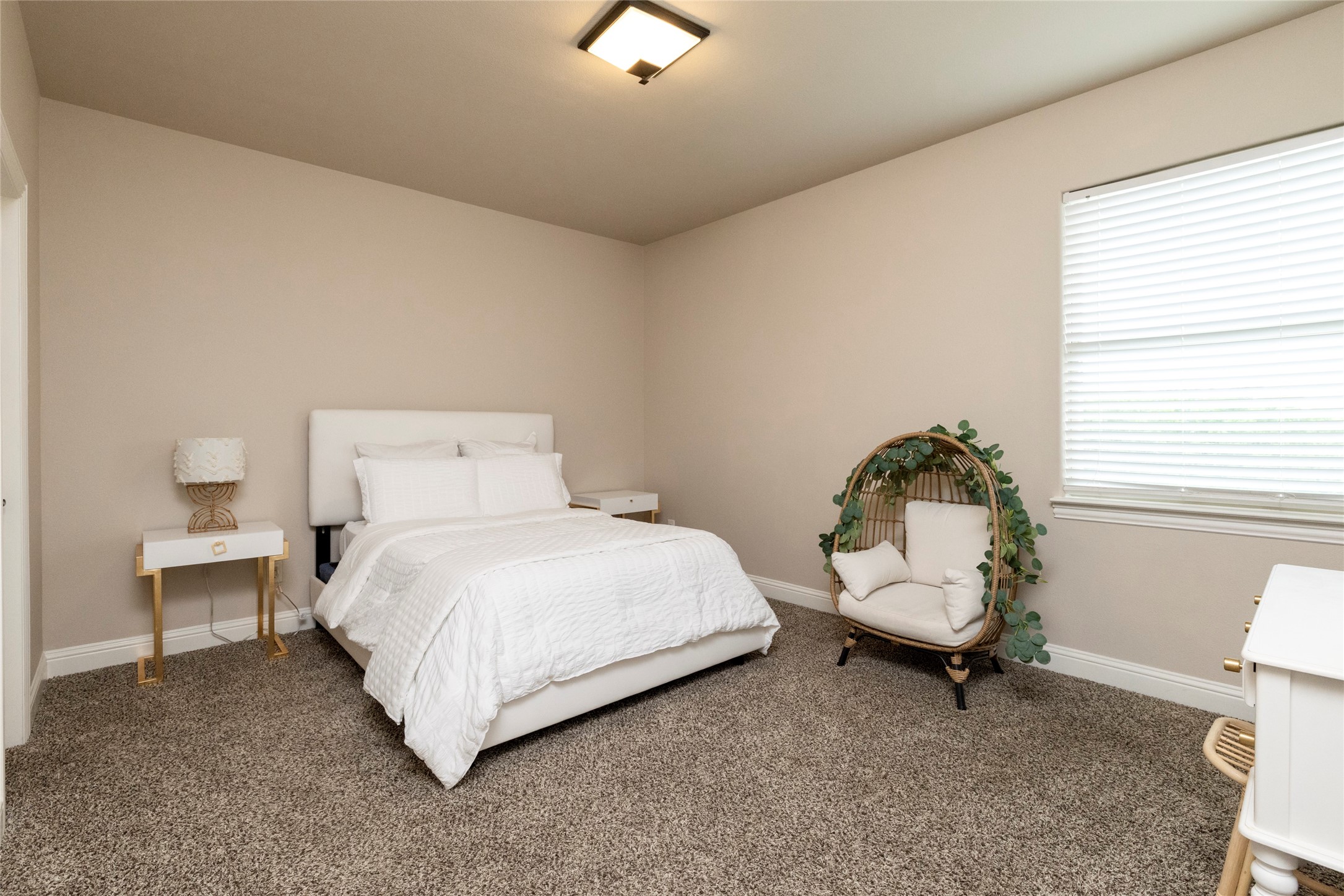 1413 Artesia Lane