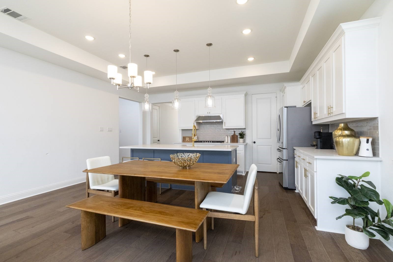 1517 Miranda Lane