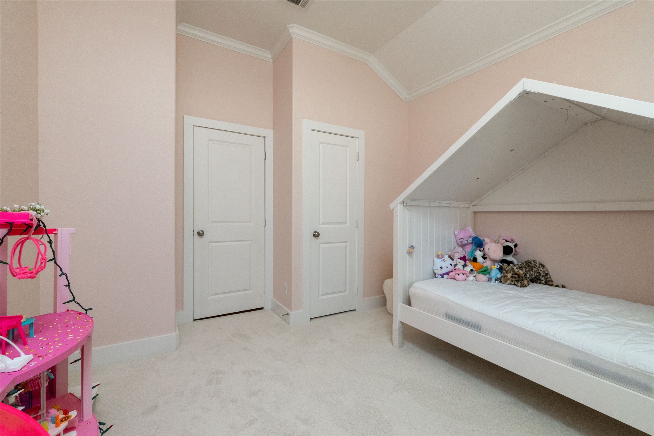 2505 Sanders Court