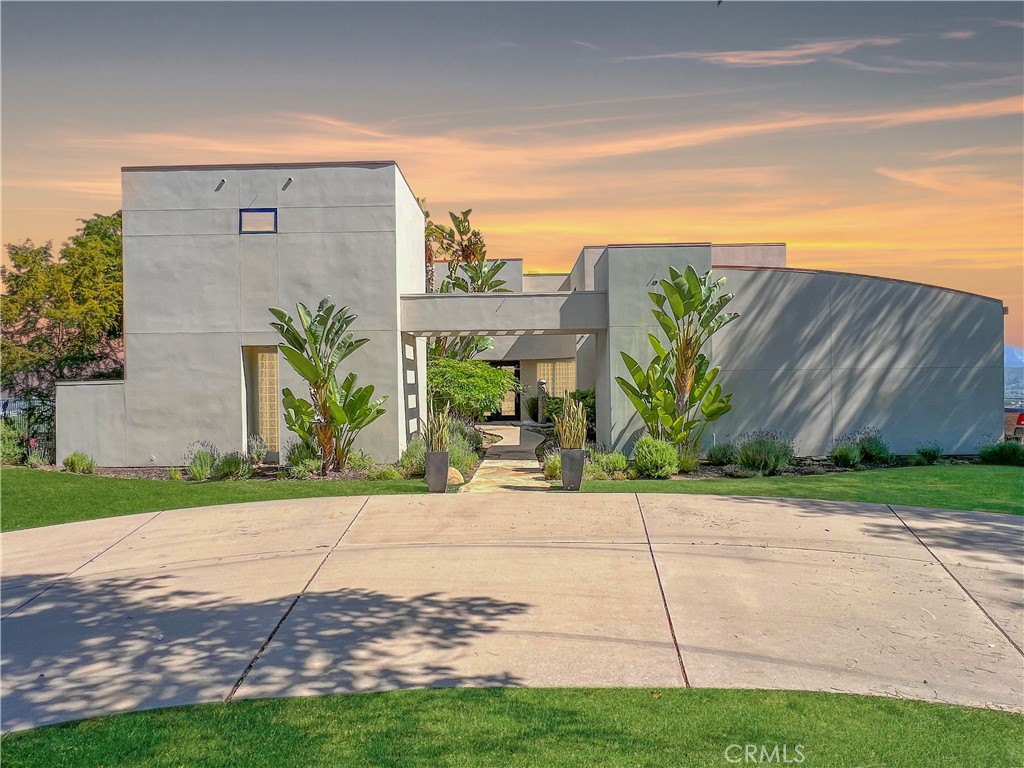 5034 Bluff Place