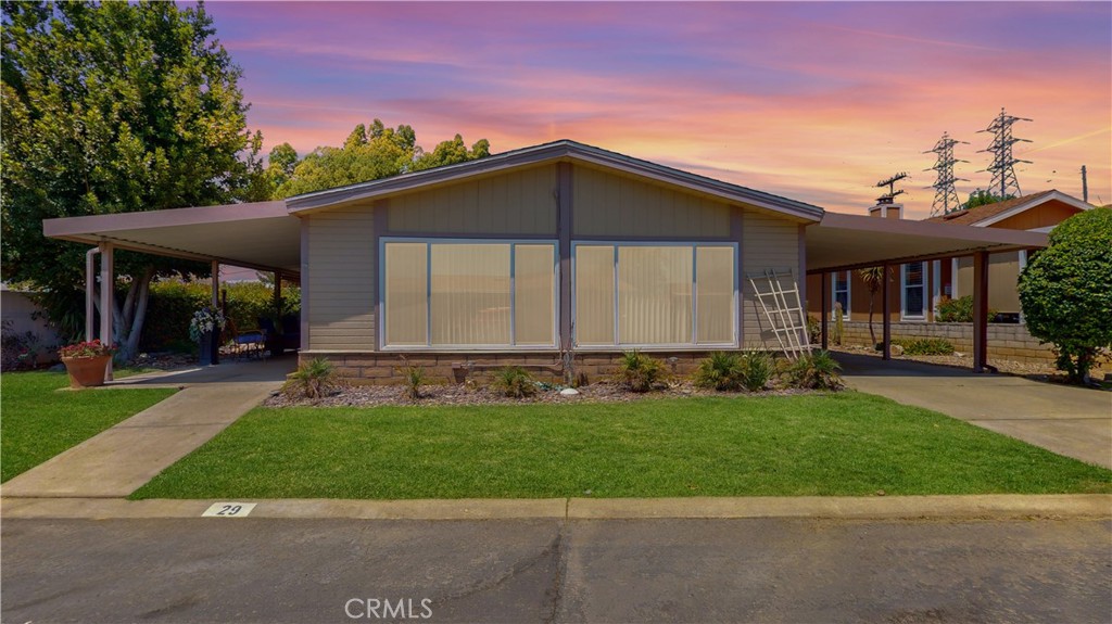 10961 Desert Lawn Drive 29