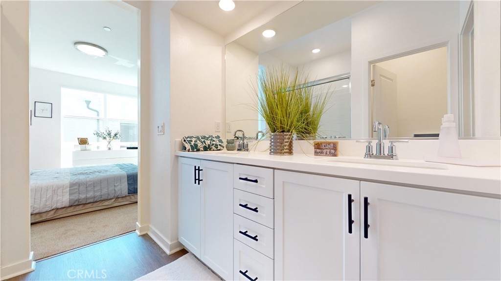 11049 Momentum Drive