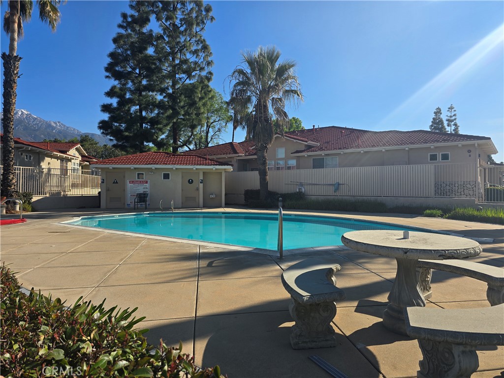 1548 Upland Hills Drive N