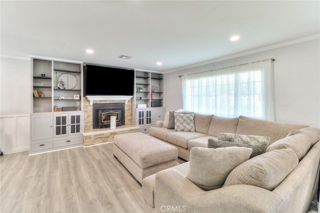 16110 Avenida Ramada