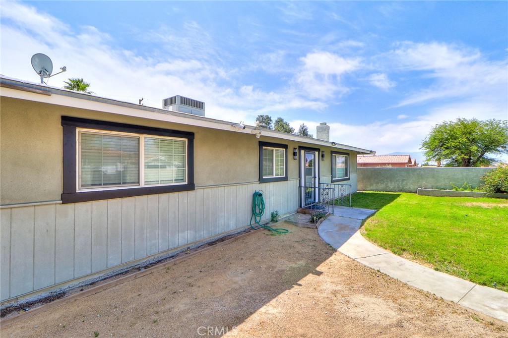 16110 Avenida Ramada