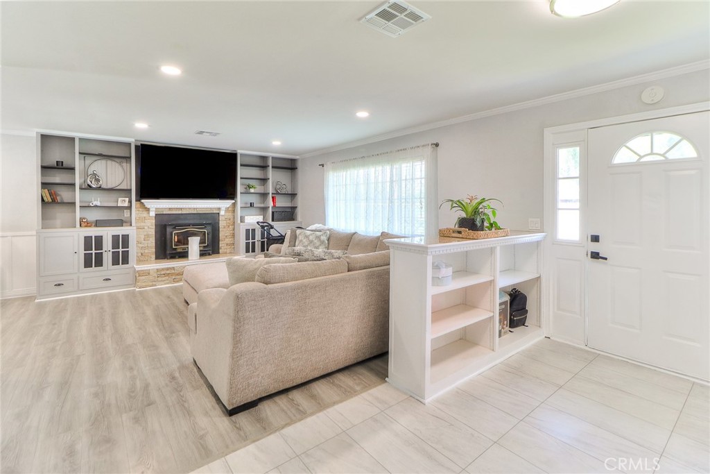 16110 Avenida Ramada